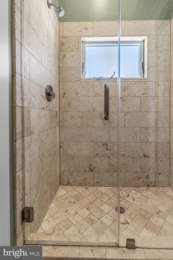 3421 FIDDLERS GRN, FALLS CHURCH, Virginia 22044, 5 Bedrooms Bedrooms, ,3 BathroomsBathrooms,Residential,For sale,3421 FIDDLERS GRN,VAFX2289822 MLS # VAFX2289822