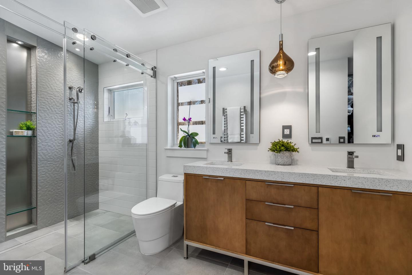 3421 FIDDLERS GRN, FALLS CHURCH, Virginia 22044, 5 Bedrooms Bedrooms, ,3 BathroomsBathrooms,Residential,For sale,3421 FIDDLERS GRN,VAFX2289822 MLS # VAFX2289822