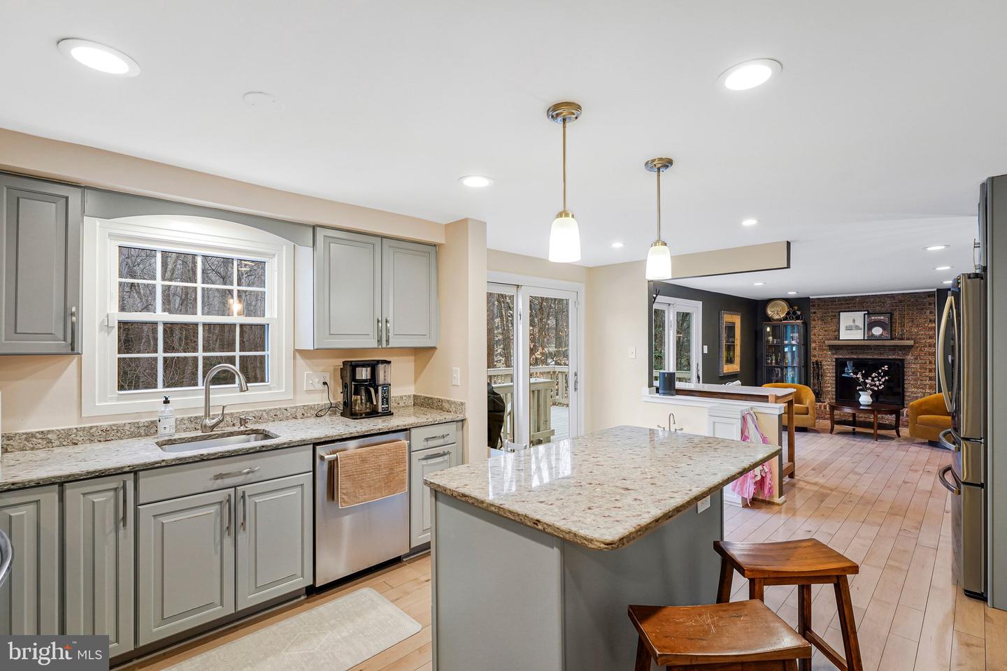 10720 BURR OAK WAY, BURKE, Virginia 22015, 5 Bedrooms Bedrooms, ,2 BathroomsBathrooms,Residential,For sale,10720 BURR OAK WAY,VAFX2289832 MLS # VAFX2289832