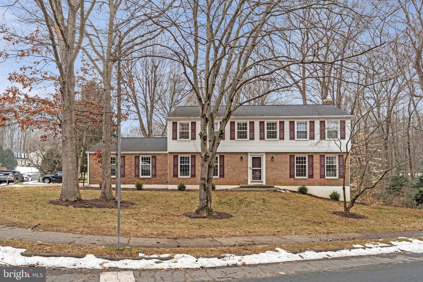 10720 BURR OAK WAY, BURKE, Virginia 22015, 5 Bedrooms Bedrooms, ,2 BathroomsBathrooms,Residential,For sale,10720 BURR OAK WAY,VAFX2289832 MLS # VAFX2289832