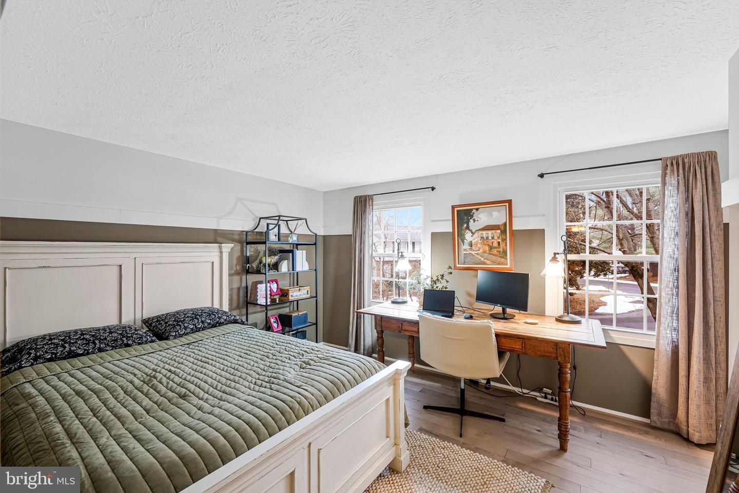 10720 BURR OAK WAY, BURKE, Virginia 22015, 5 Bedrooms Bedrooms, ,2 BathroomsBathrooms,Residential,For sale,10720 BURR OAK WAY,VAFX2289832 MLS # VAFX2289832