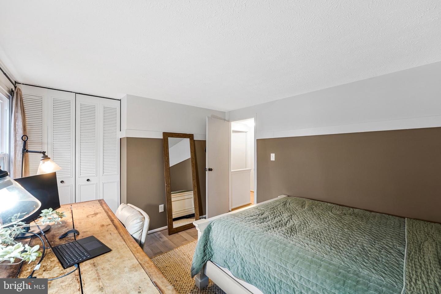 10720 BURR OAK WAY, BURKE, Virginia 22015, 5 Bedrooms Bedrooms, ,2 BathroomsBathrooms,Residential,For sale,10720 BURR OAK WAY,VAFX2289832 MLS # VAFX2289832