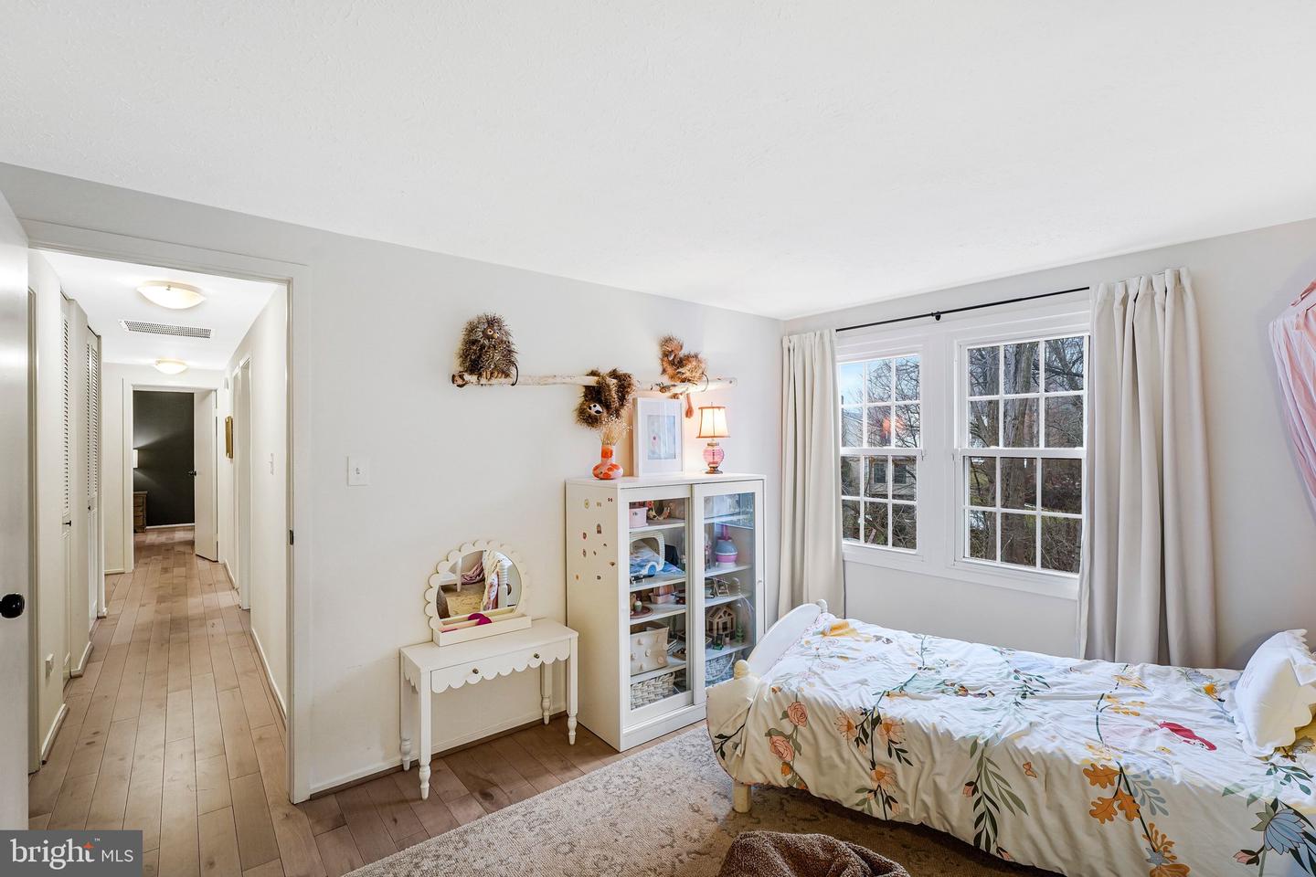 10720 BURR OAK WAY, BURKE, Virginia 22015, 5 Bedrooms Bedrooms, ,2 BathroomsBathrooms,Residential,For sale,10720 BURR OAK WAY,VAFX2289832 MLS # VAFX2289832