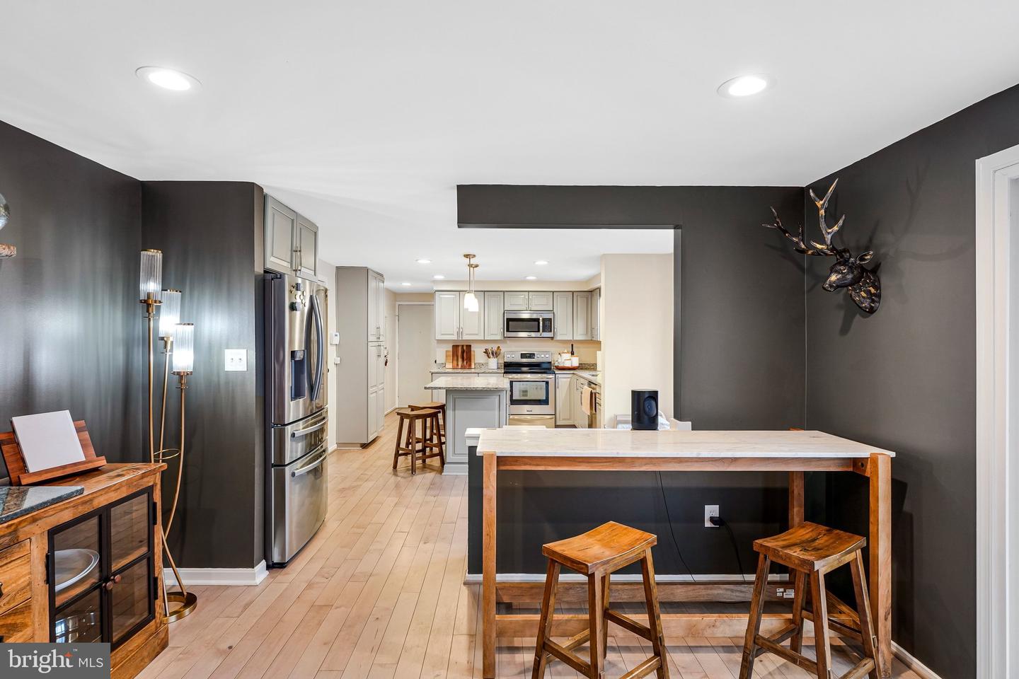 10720 BURR OAK WAY, BURKE, Virginia 22015, 5 Bedrooms Bedrooms, ,2 BathroomsBathrooms,Residential,For sale,10720 BURR OAK WAY,VAFX2289832 MLS # VAFX2289832