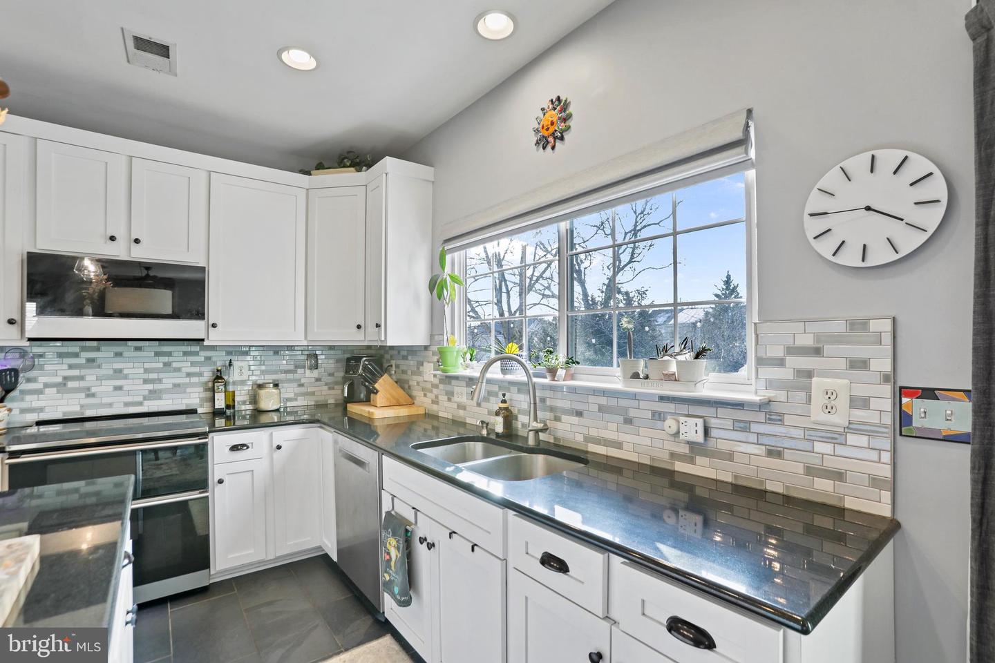 325 BILL BROWER CT, PURCELLVILLE, Virginia 20132, 5 Bedrooms Bedrooms, ,3 BathroomsBathrooms,Residential,For sale,325 BILL BROWER CT,VALO2115542 MLS # VALO2115542