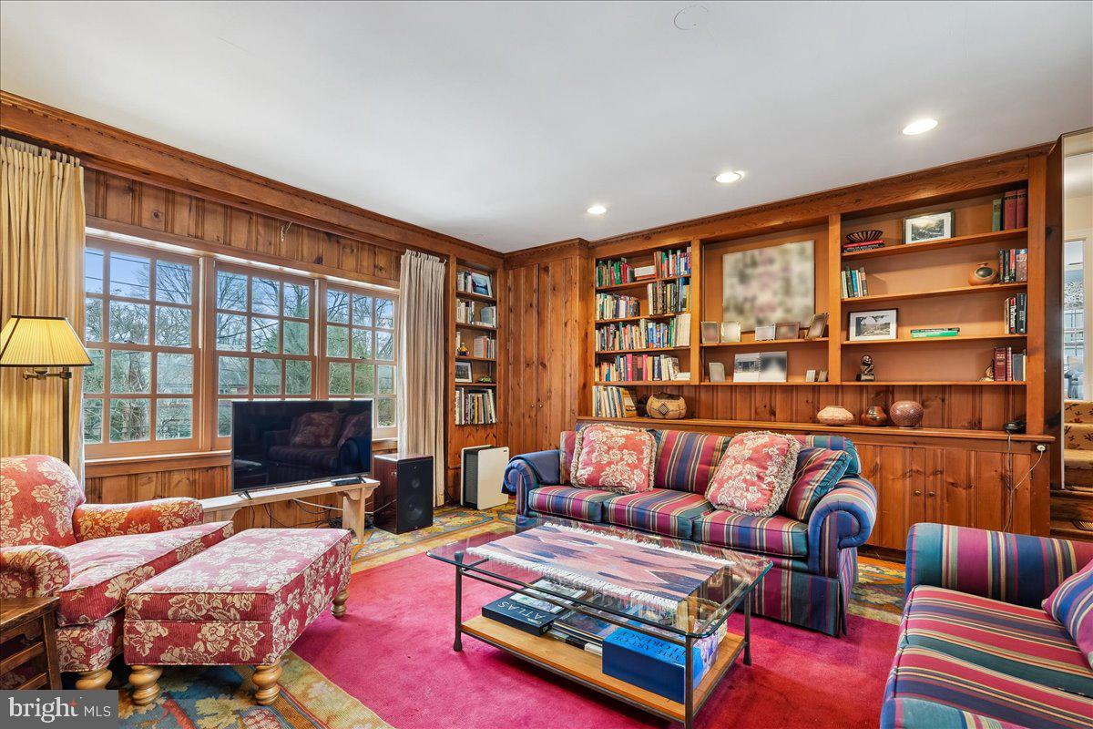 4708 LINNEAN AVE NW, WASHINGTON, District Of Columbia 20008, 4 Bedrooms Bedrooms, ,4 BathroomsBathrooms,Residential,For sale,4708 LINNEAN AVE NW,DCDC2245394 MLS # DCDC2245394