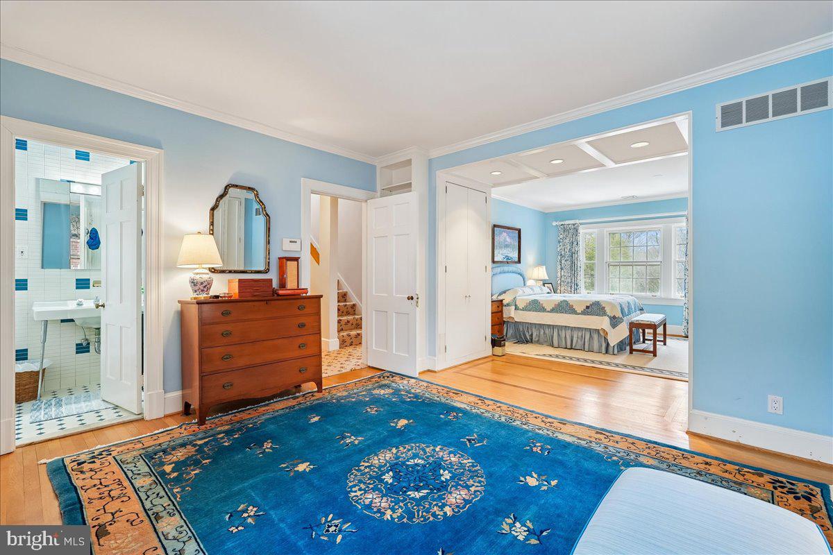 4708 LINNEAN AVE NW, WASHINGTON, District Of Columbia 20008, 4 Bedrooms Bedrooms, ,4 BathroomsBathrooms,Residential,For sale,4708 LINNEAN AVE NW,DCDC2245394 MLS # DCDC2245394