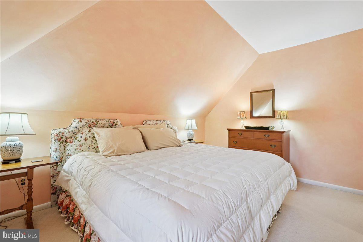 4708 LINNEAN AVE NW, WASHINGTON, District Of Columbia 20008, 4 Bedrooms Bedrooms, ,4 BathroomsBathrooms,Residential,For sale,4708 LINNEAN AVE NW,DCDC2245394 MLS # DCDC2245394