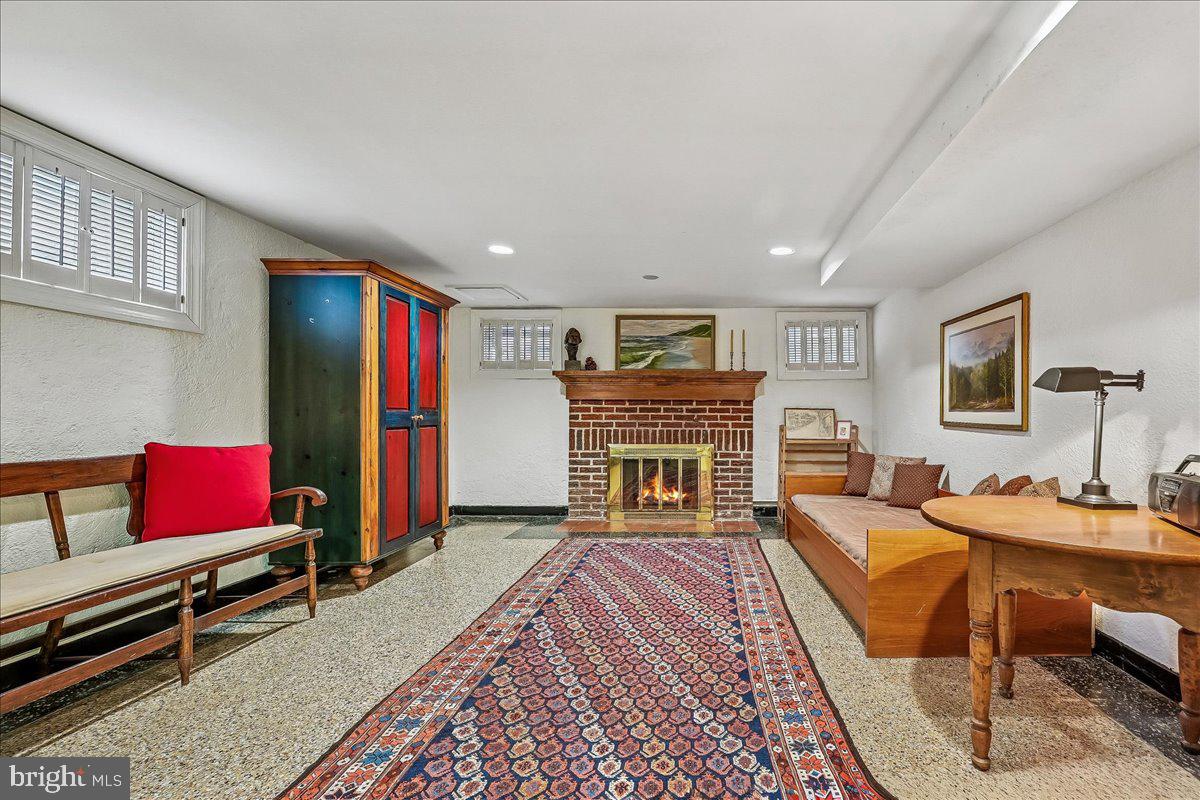 4708 LINNEAN AVE NW, WASHINGTON, District Of Columbia 20008, 4 Bedrooms Bedrooms, ,4 BathroomsBathrooms,Residential,For sale,4708 LINNEAN AVE NW,DCDC2245394 MLS # DCDC2245394