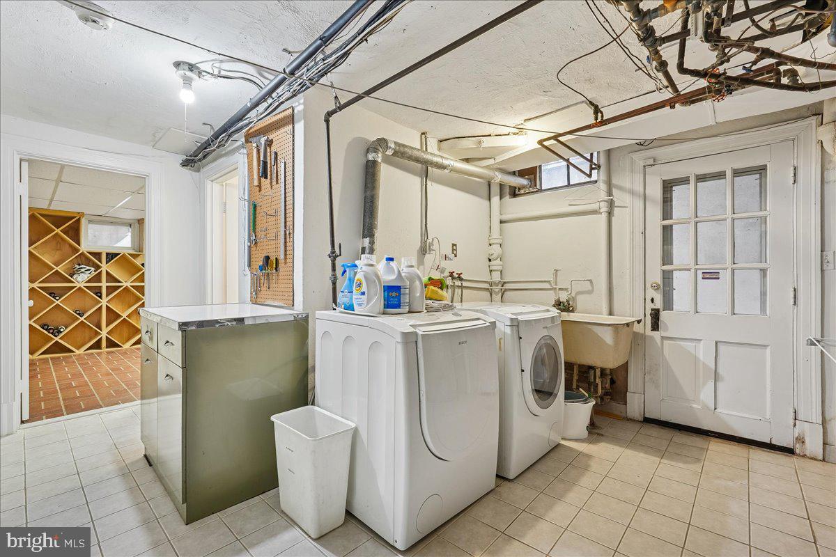 4708 LINNEAN AVE NW, WASHINGTON, District Of Columbia 20008, 4 Bedrooms Bedrooms, ,4 BathroomsBathrooms,Residential,For sale,4708 LINNEAN AVE NW,DCDC2245394 MLS # DCDC2245394