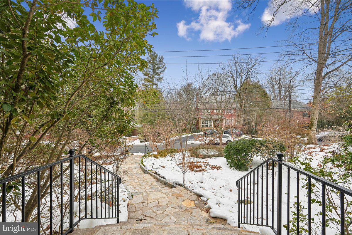 4708 LINNEAN AVE NW, WASHINGTON, District Of Columbia 20008, 4 Bedrooms Bedrooms, ,4 BathroomsBathrooms,Residential,For sale,4708 LINNEAN AVE NW,DCDC2245394 MLS # DCDC2245394