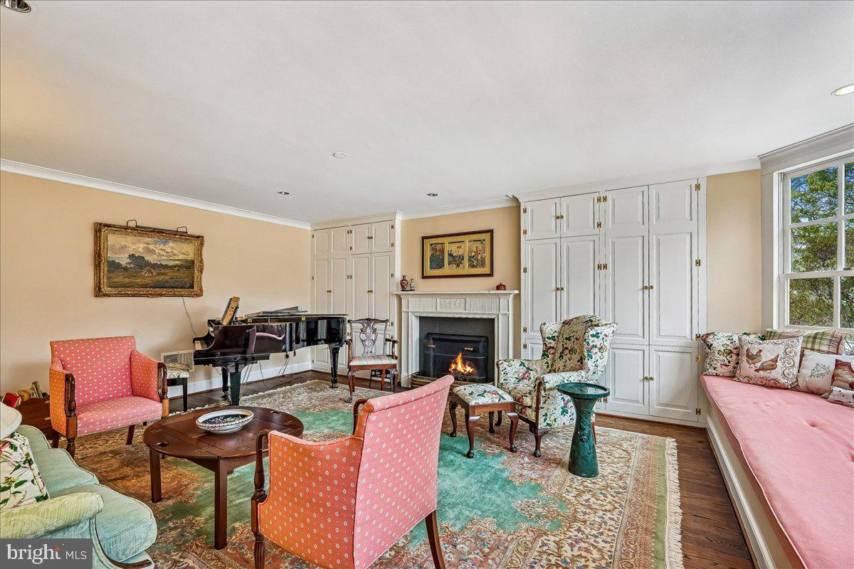 4708 LINNEAN AVE NW, WASHINGTON, District Of Columbia 20008, 4 Bedrooms Bedrooms, ,4 BathroomsBathrooms,Residential,For sale,4708 LINNEAN AVE NW,DCDC2245394 MLS # DCDC2245394