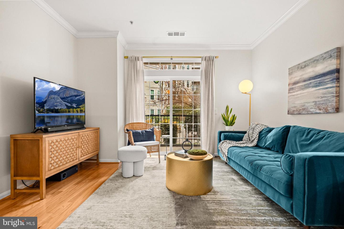 2321 25TH ST S #2-106, ARLINGTON, Virginia 22206, 2 Bedrooms Bedrooms, 6 Rooms Rooms,2 BathroomsBathrooms,Residential,For sale,2321 25TH ST S #2-106,VAAR2068664 MLS # VAAR2068664