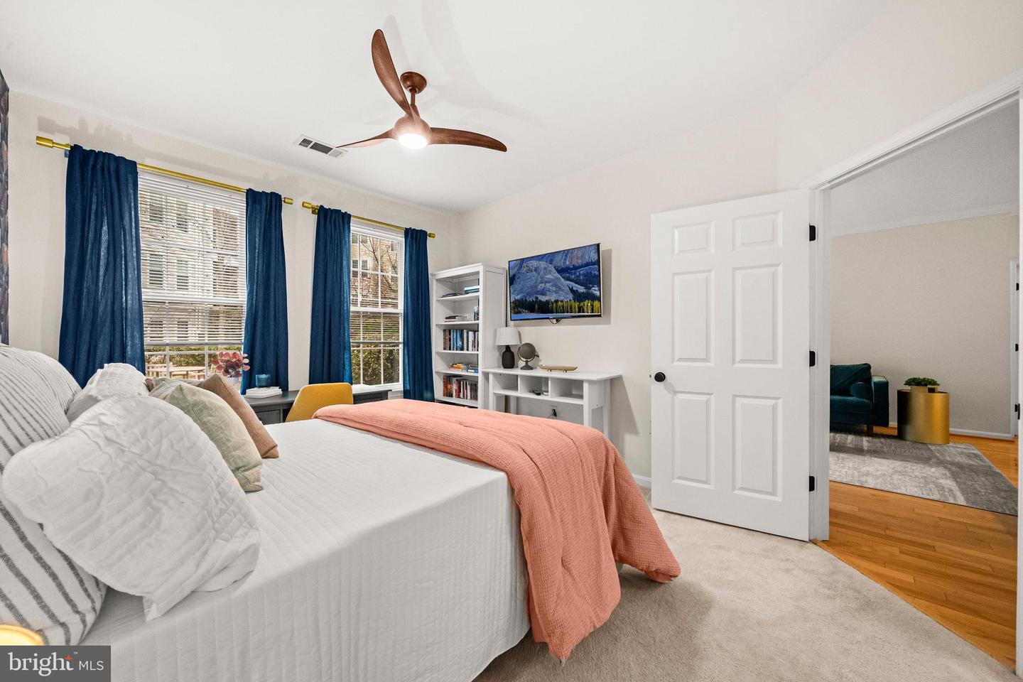 2321 25TH ST S #2-106, ARLINGTON, Virginia 22206, 2 Bedrooms Bedrooms, 6 Rooms Rooms,2 BathroomsBathrooms,Residential,For sale,2321 25TH ST S #2-106,VAAR2068664 MLS # VAAR2068664