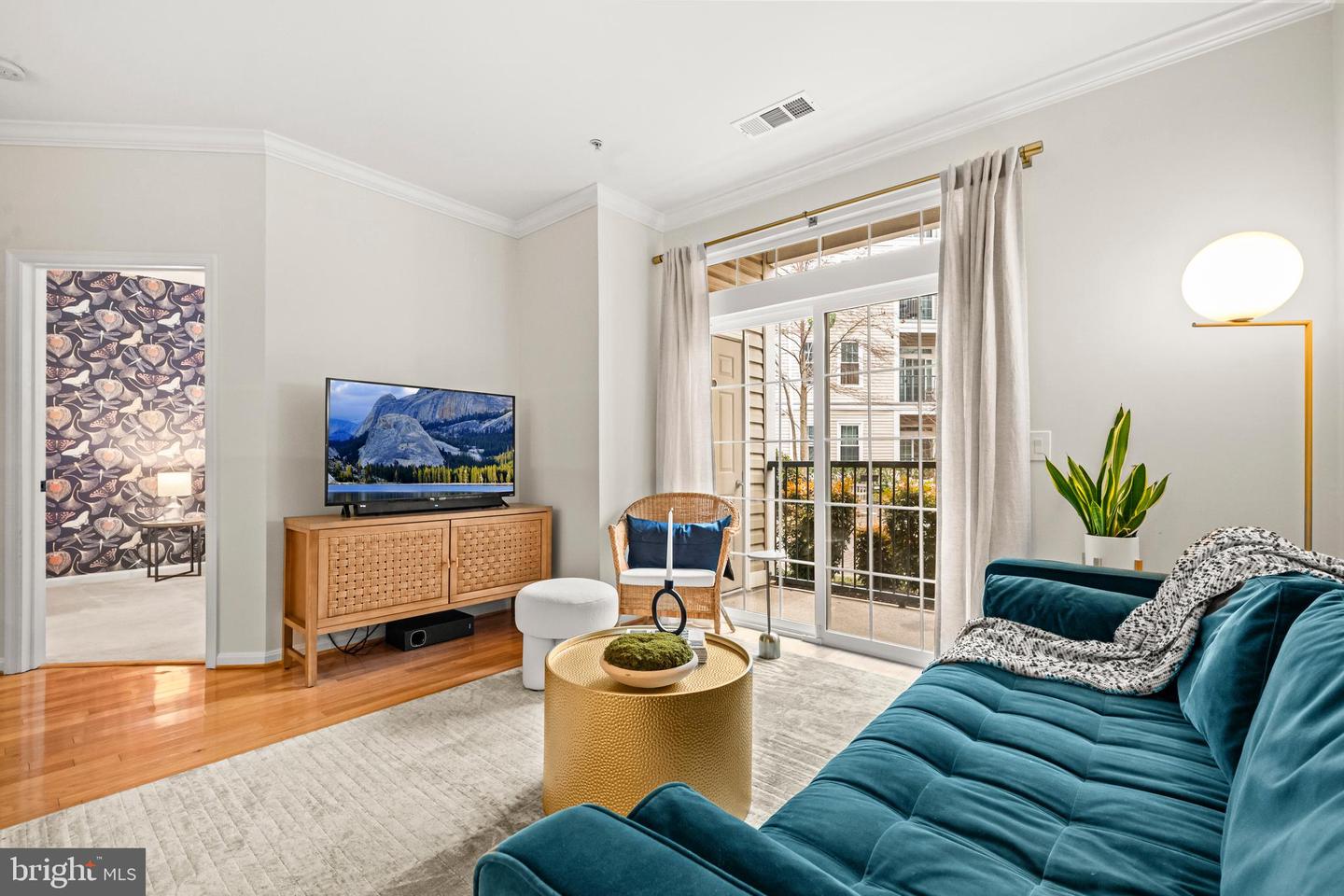 2321 25TH ST S #2-106, ARLINGTON, Virginia 22206, 2 Bedrooms Bedrooms, 6 Rooms Rooms,2 BathroomsBathrooms,Residential,For sale,2321 25TH ST S #2-106,VAAR2068664 MLS # VAAR2068664