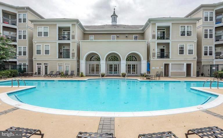 2321 25TH ST S #2-106, ARLINGTON, Virginia 22206, 2 Bedrooms Bedrooms, 6 Rooms Rooms,2 BathroomsBathrooms,Residential,For sale,2321 25TH ST S #2-106,VAAR2068664 MLS # VAAR2068664