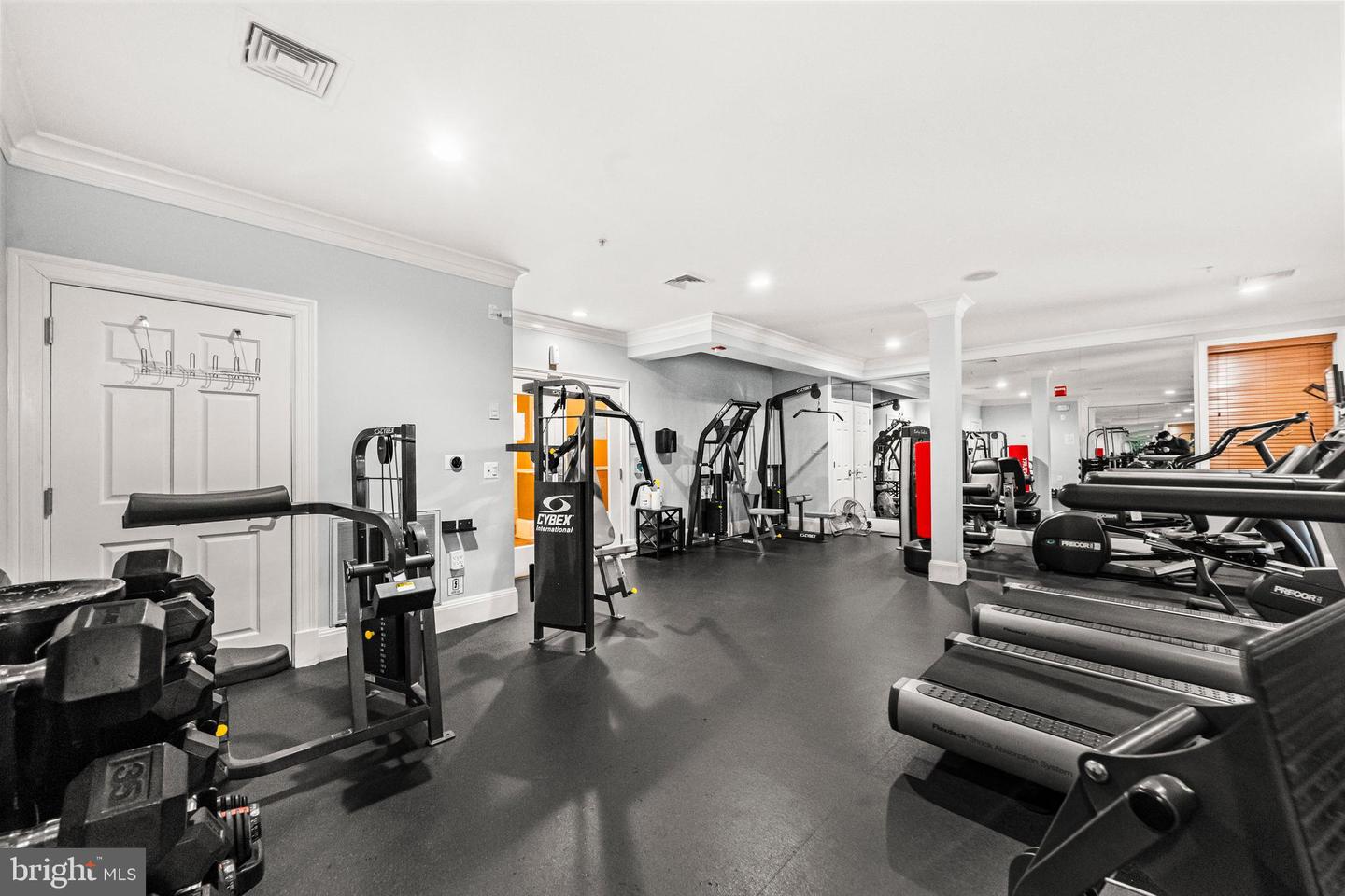 2321 25TH ST S #2-106, ARLINGTON, Virginia 22206, 2 Bedrooms Bedrooms, 6 Rooms Rooms,2 BathroomsBathrooms,Residential,For sale,2321 25TH ST S #2-106,VAAR2068664 MLS # VAAR2068664