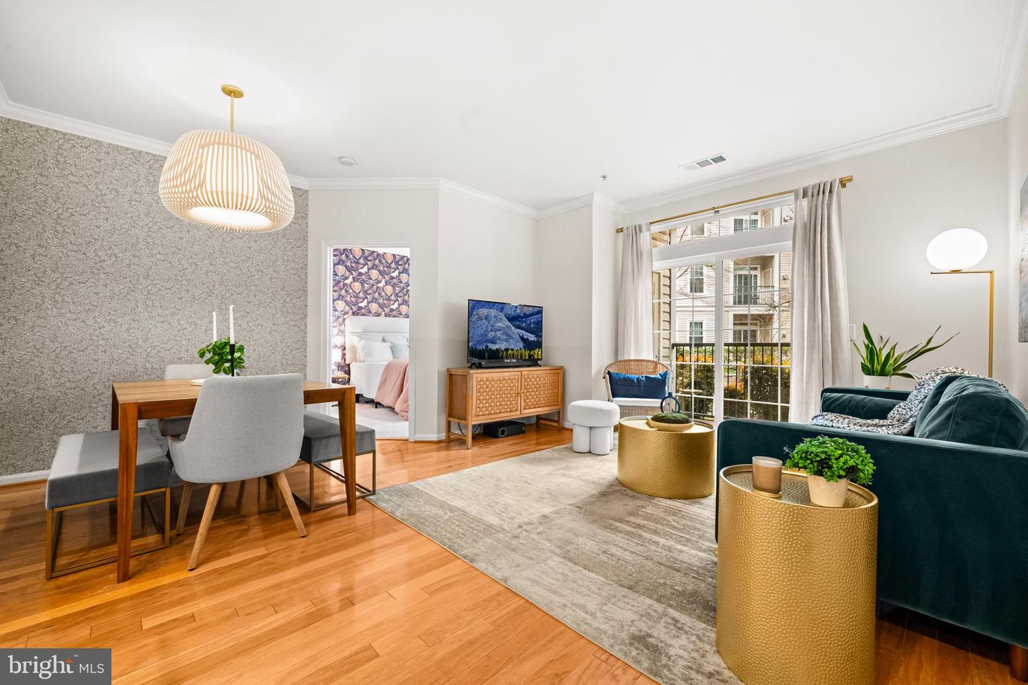 2321 25TH ST S #2-106, ARLINGTON, Virginia 22206, 2 Bedrooms Bedrooms, 6 Rooms Rooms,2 BathroomsBathrooms,Residential,For sale,2321 25TH ST S #2-106,VAAR2068664 MLS # VAAR2068664