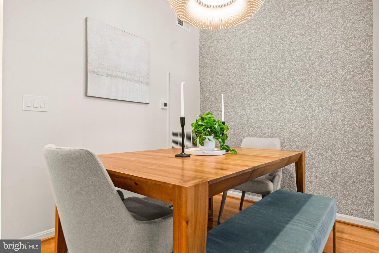 2321 25TH ST S #2-106, ARLINGTON, Virginia 22206, 2 Bedrooms Bedrooms, 6 Rooms Rooms,2 BathroomsBathrooms,Residential,For sale,2321 25TH ST S #2-106,VAAR2068664 MLS # VAAR2068664