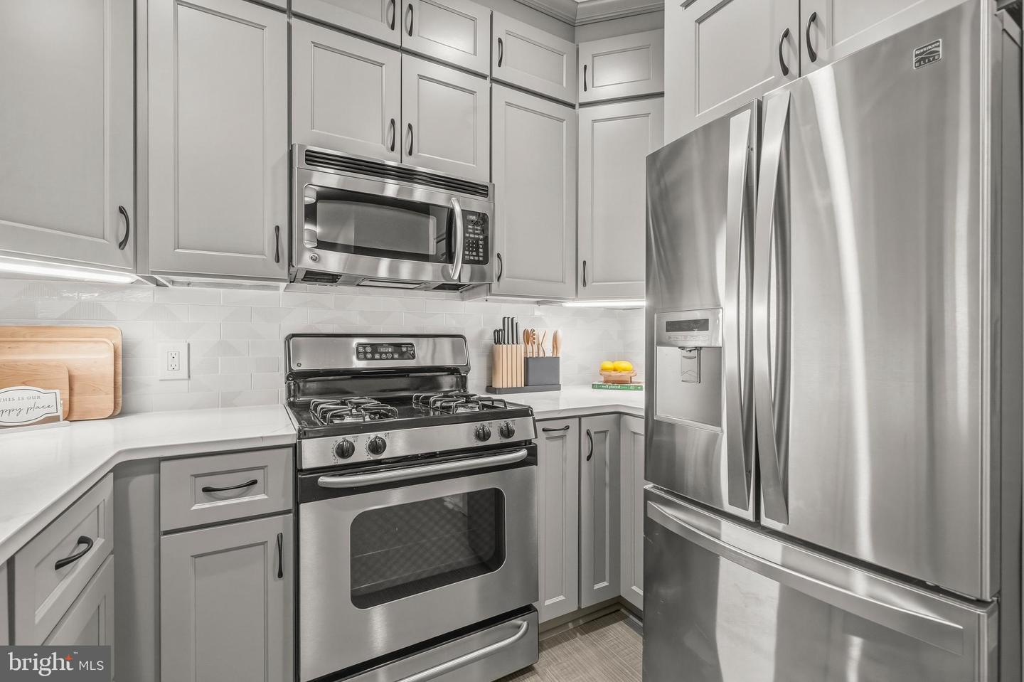 2321 25TH ST S #2-106, ARLINGTON, Virginia 22206, 2 Bedrooms Bedrooms, 6 Rooms Rooms,2 BathroomsBathrooms,Residential,For sale,2321 25TH ST S #2-106,VAAR2068664 MLS # VAAR2068664