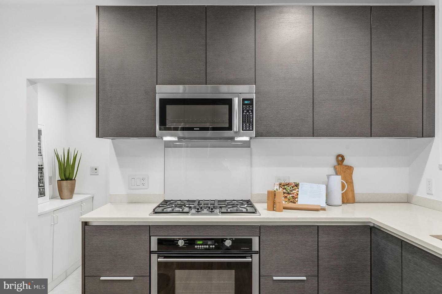 320 LAVERNE AVE, ALEXANDRIA, Virginia 22305, 3 Bedrooms Bedrooms, ,2 BathroomsBathrooms,Residential,For sale,320 LAVERNE AVE,VAAX2053976 MLS # VAAX2053976 320 LAVERNE AVE, ALEXANDRIA, Virginia 22305, 3 Bedrooms Bedrooms, ,2 BathroomsBathrooms,Residential,For sale,320 LAVERNE AVE,VAAX2053976 MLS # VAAX2053976