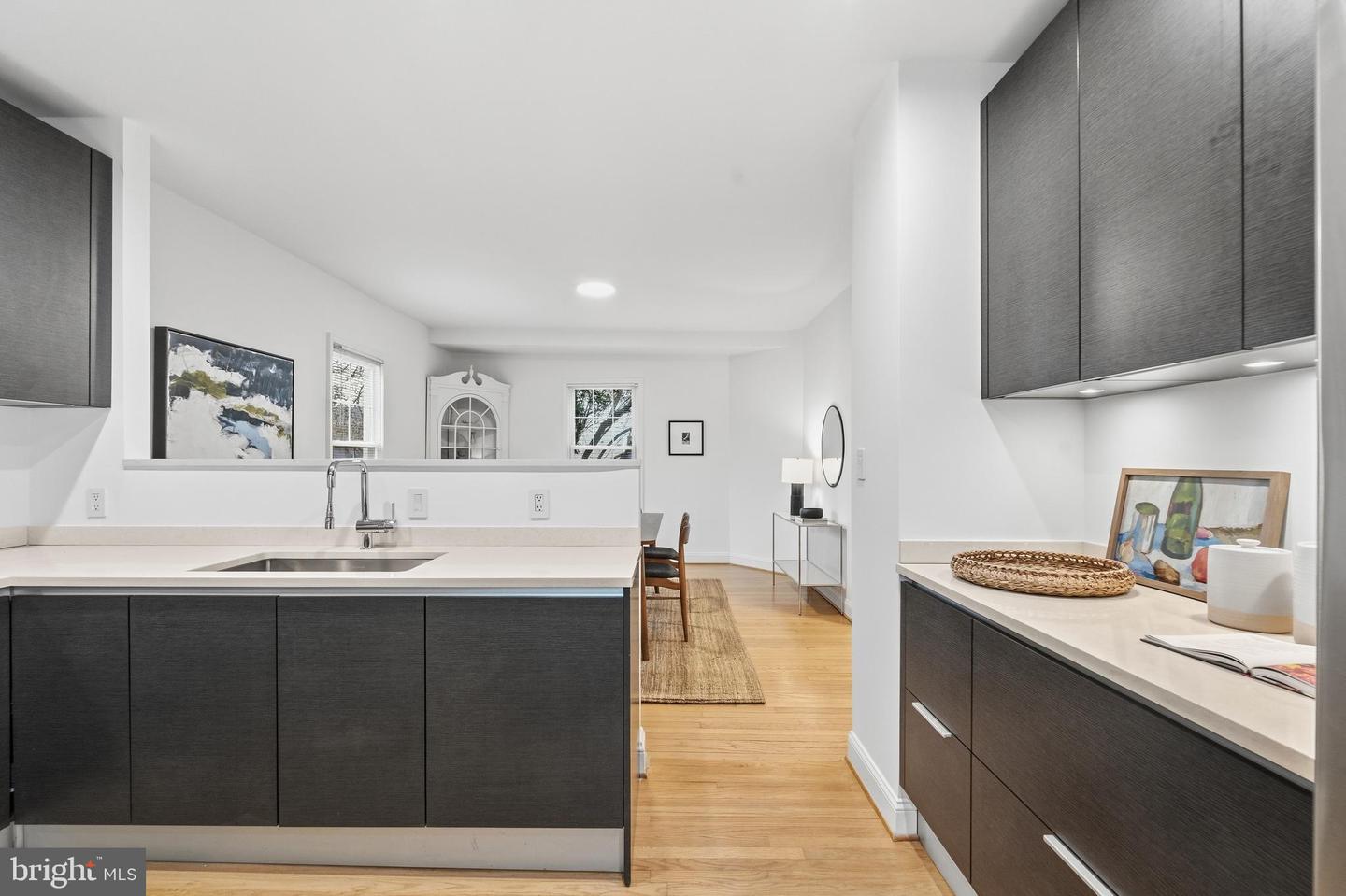 320 LAVERNE AVE, ALEXANDRIA, Virginia 22305, 3 Bedrooms Bedrooms, ,2 BathroomsBathrooms,Residential,For sale,320 LAVERNE AVE,VAAX2053976 MLS # VAAX2053976 320 LAVERNE AVE, ALEXANDRIA, Virginia 22305, 3 Bedrooms Bedrooms, ,2 BathroomsBathrooms,Residential,For sale,320 LAVERNE AVE,VAAX2053976 MLS # VAAX2053976