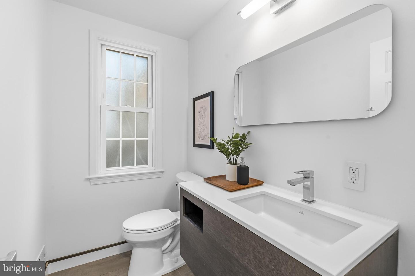 320 LAVERNE AVE, ALEXANDRIA, Virginia 22305, 3 Bedrooms Bedrooms, ,2 BathroomsBathrooms,Residential,For sale,320 LAVERNE AVE,VAAX2053976 MLS # VAAX2053976 320 LAVERNE AVE, ALEXANDRIA, Virginia 22305, 3 Bedrooms Bedrooms, ,2 BathroomsBathrooms,Residential,For sale,320 LAVERNE AVE,VAAX2053976 MLS # VAAX2053976