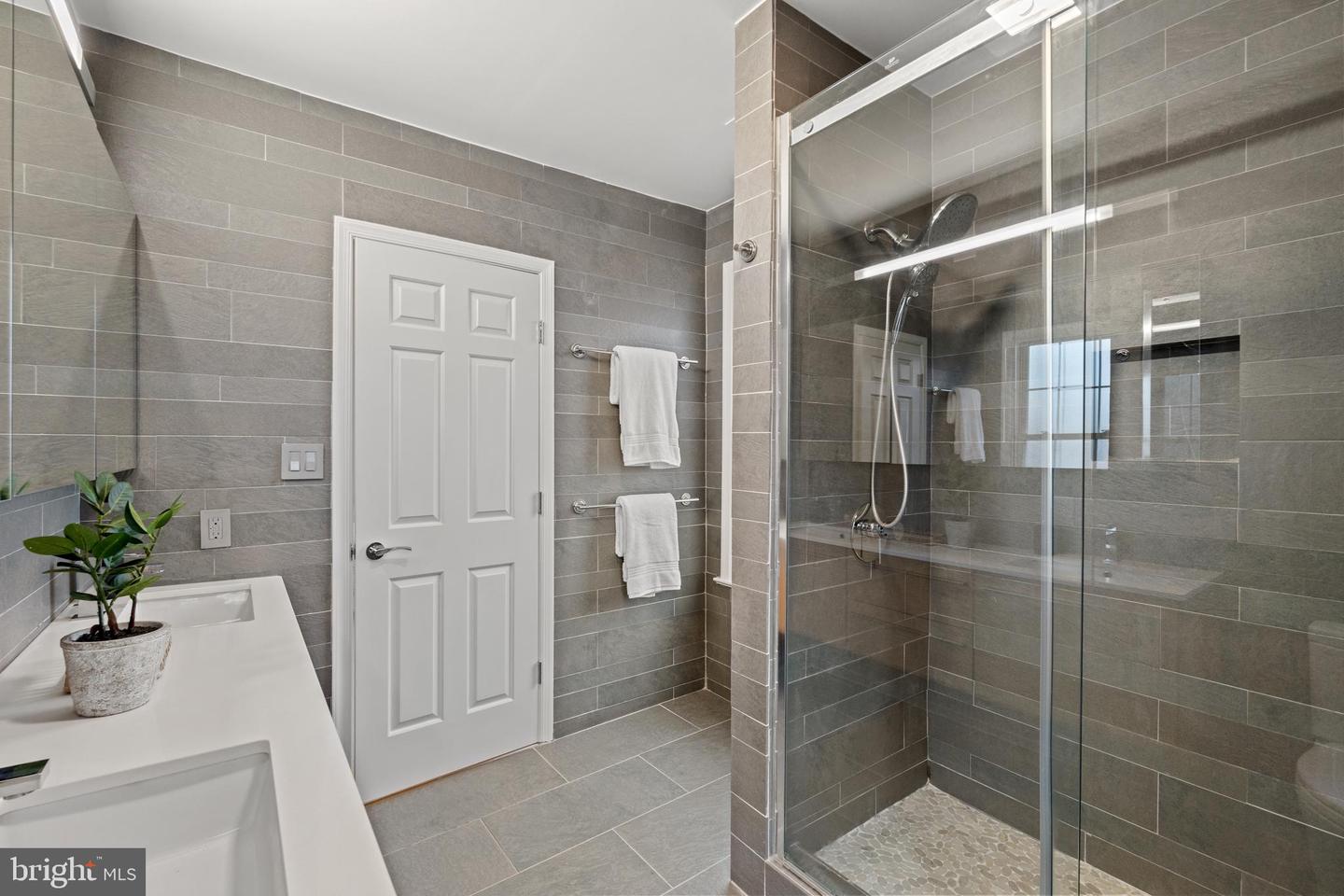 320 LAVERNE AVE, ALEXANDRIA, Virginia 22305, 3 Bedrooms Bedrooms, ,2 BathroomsBathrooms,Residential,For sale,320 LAVERNE AVE,VAAX2053976 MLS # VAAX2053976 320 LAVERNE AVE, ALEXANDRIA, Virginia 22305, 3 Bedrooms Bedrooms, ,2 BathroomsBathrooms,Residential,For sale,320 LAVERNE AVE,VAAX2053976 MLS # VAAX2053976