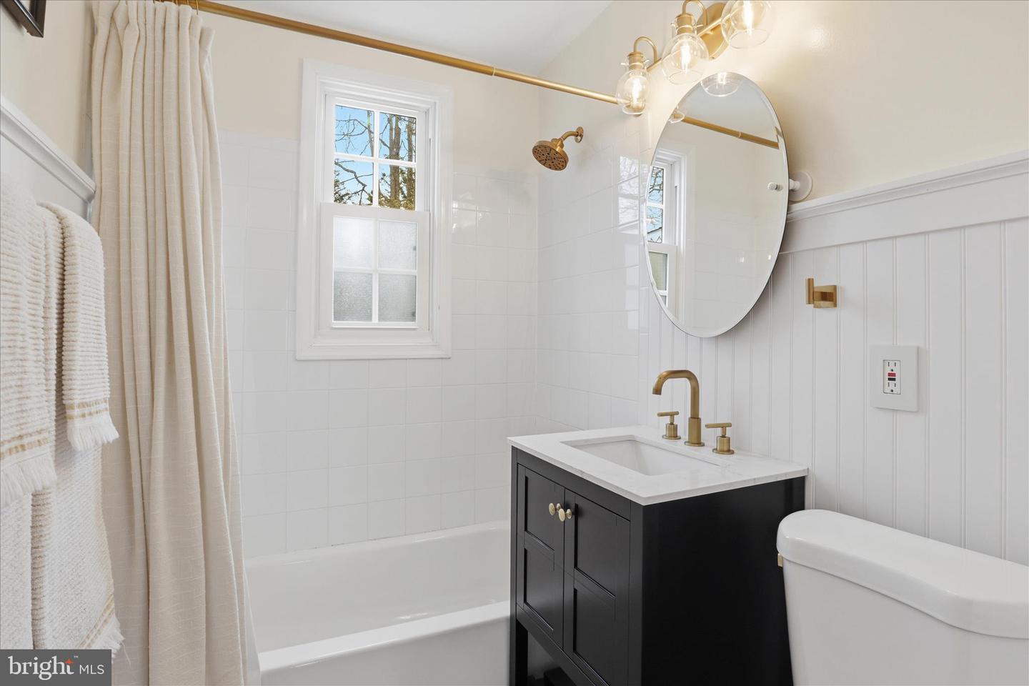6711 FARRAGUT AVE, FALLS CHURCH, Virginia 22042, 3 Bedrooms Bedrooms, ,2 BathroomsBathrooms,Residential,For sale,6711 FARRAGUT AVE,VAFX2290140 MLS # VAFX2290140