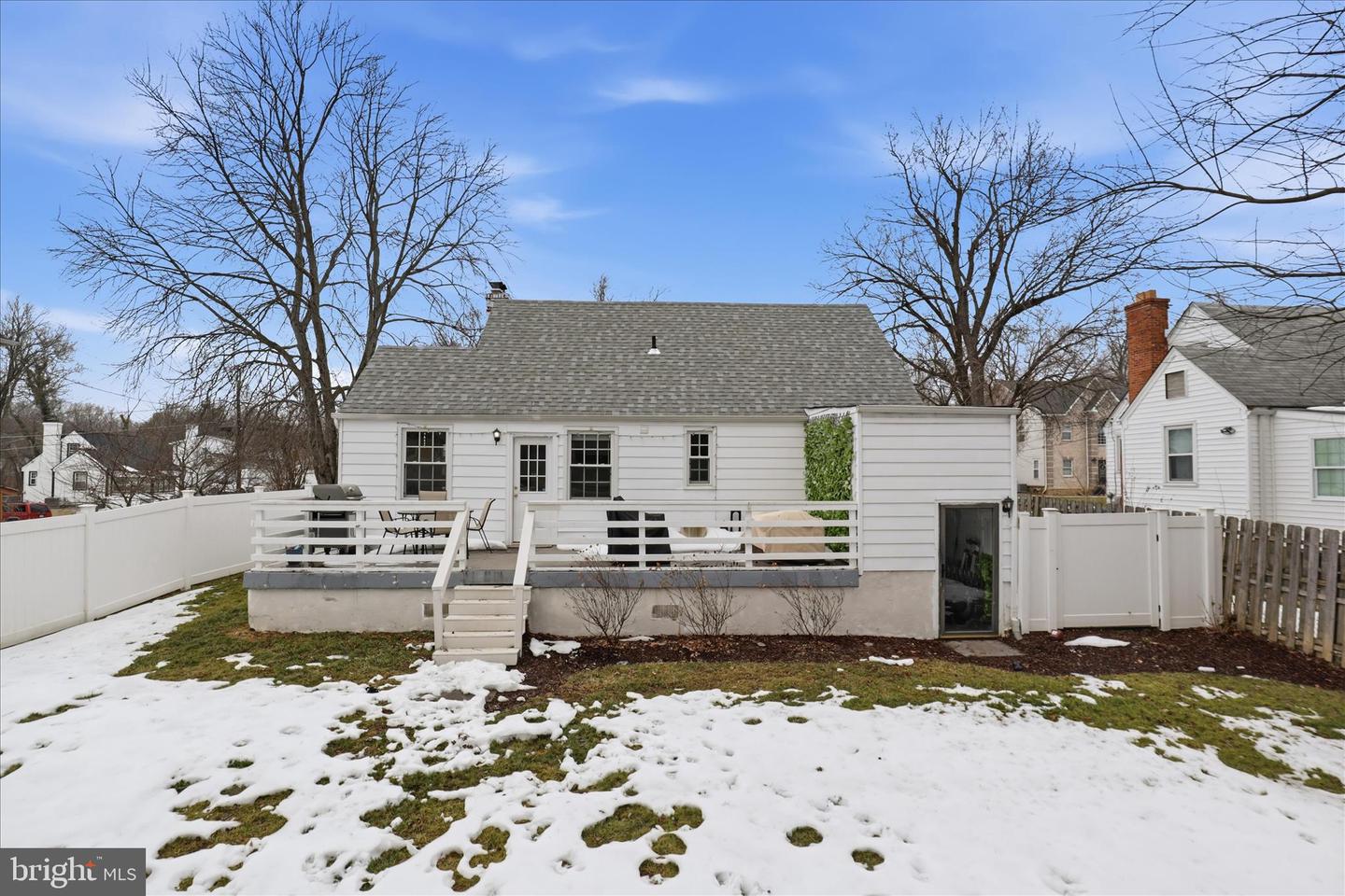 6711 FARRAGUT AVE, FALLS CHURCH, Virginia 22042, 3 Bedrooms Bedrooms, ,2 BathroomsBathrooms,Residential,For sale,6711 FARRAGUT AVE,VAFX2290140 MLS # VAFX2290140