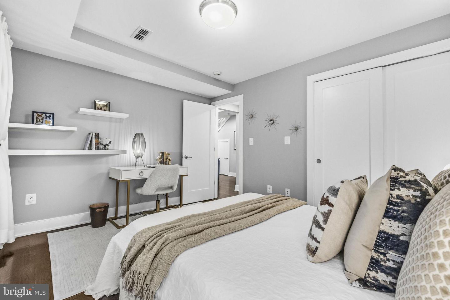 2012 NW KALORAMA RD NW #8, WASHINGTON, District Of Columbia 20009, 3 Bedrooms Bedrooms, ,3 BathroomsBathrooms,Residential,For sale,2012 NW KALORAMA RD NW #8,DCDC2245470 MLS # DCDC2245470