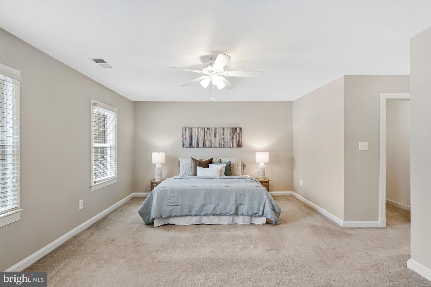 10500 MOUNT SUNAPEE RD., VIENNA, Virginia 22182, 6 Bedrooms Bedrooms, ,4 BathroomsBathrooms,Residential,For sale,10500 MOUNT SUNAPEE RD.,VAFX2290146 MLS # VAFX2290146