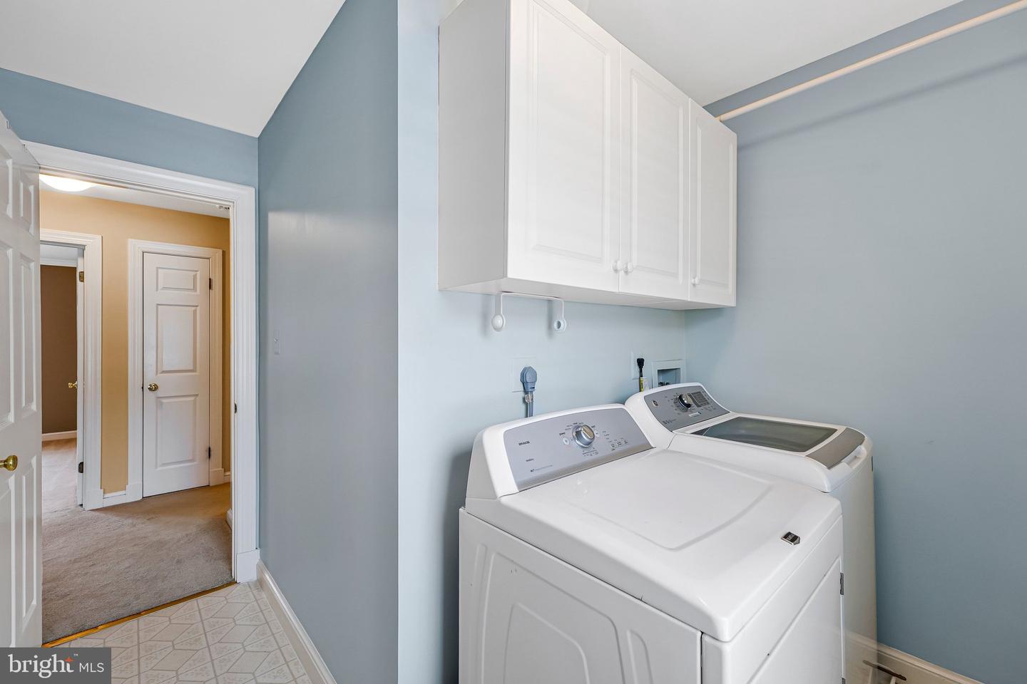 10500 MOUNT SUNAPEE RD., VIENNA, Virginia 22182, 6 Bedrooms Bedrooms, ,4 BathroomsBathrooms,Residential,For sale,10500 MOUNT SUNAPEE RD.,VAFX2290146 MLS # VAFX2290146