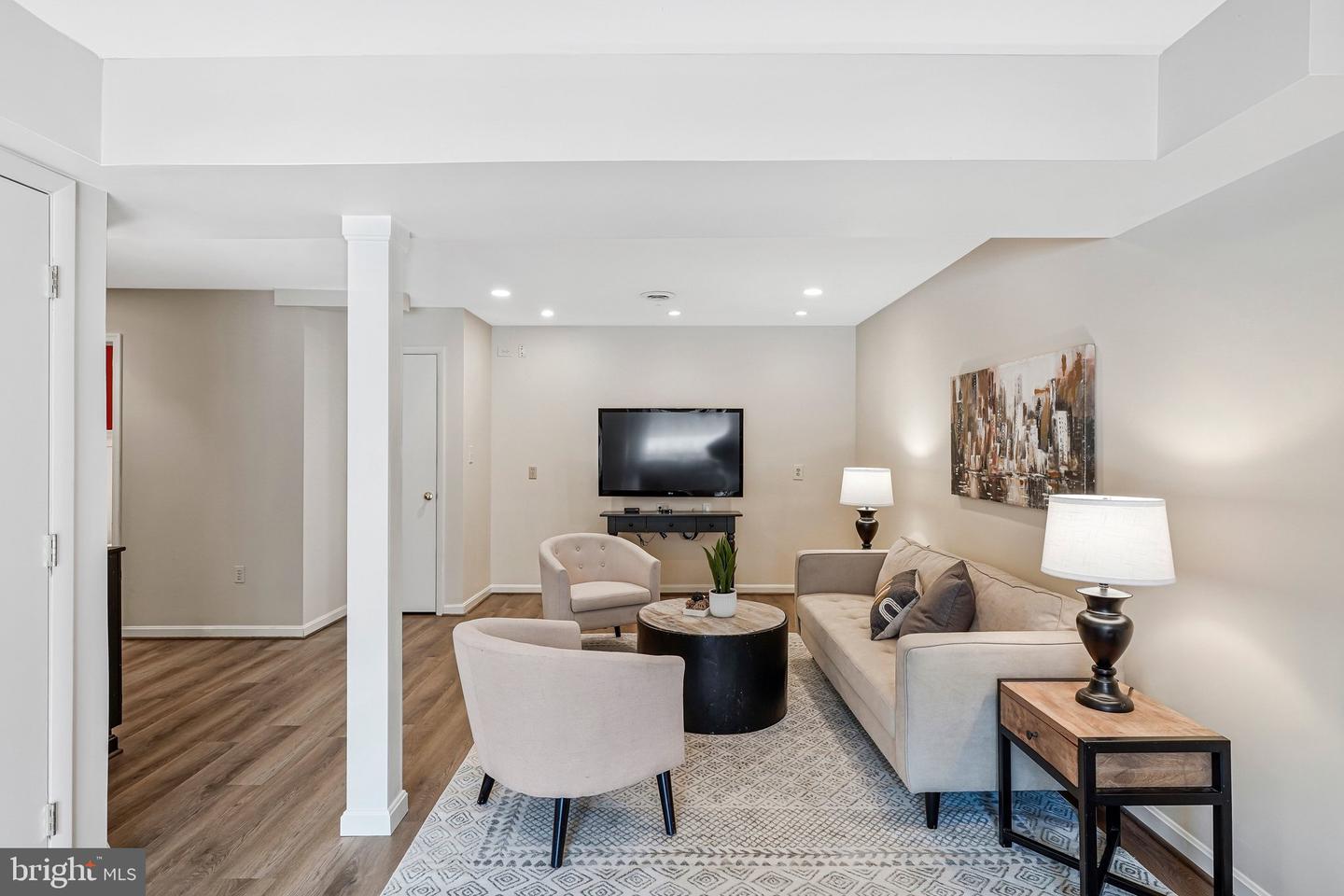 10500 MOUNT SUNAPEE RD., VIENNA, Virginia 22182, 6 Bedrooms Bedrooms, ,4 BathroomsBathrooms,Residential,For sale,10500 MOUNT SUNAPEE RD.,VAFX2290146 MLS # VAFX2290146