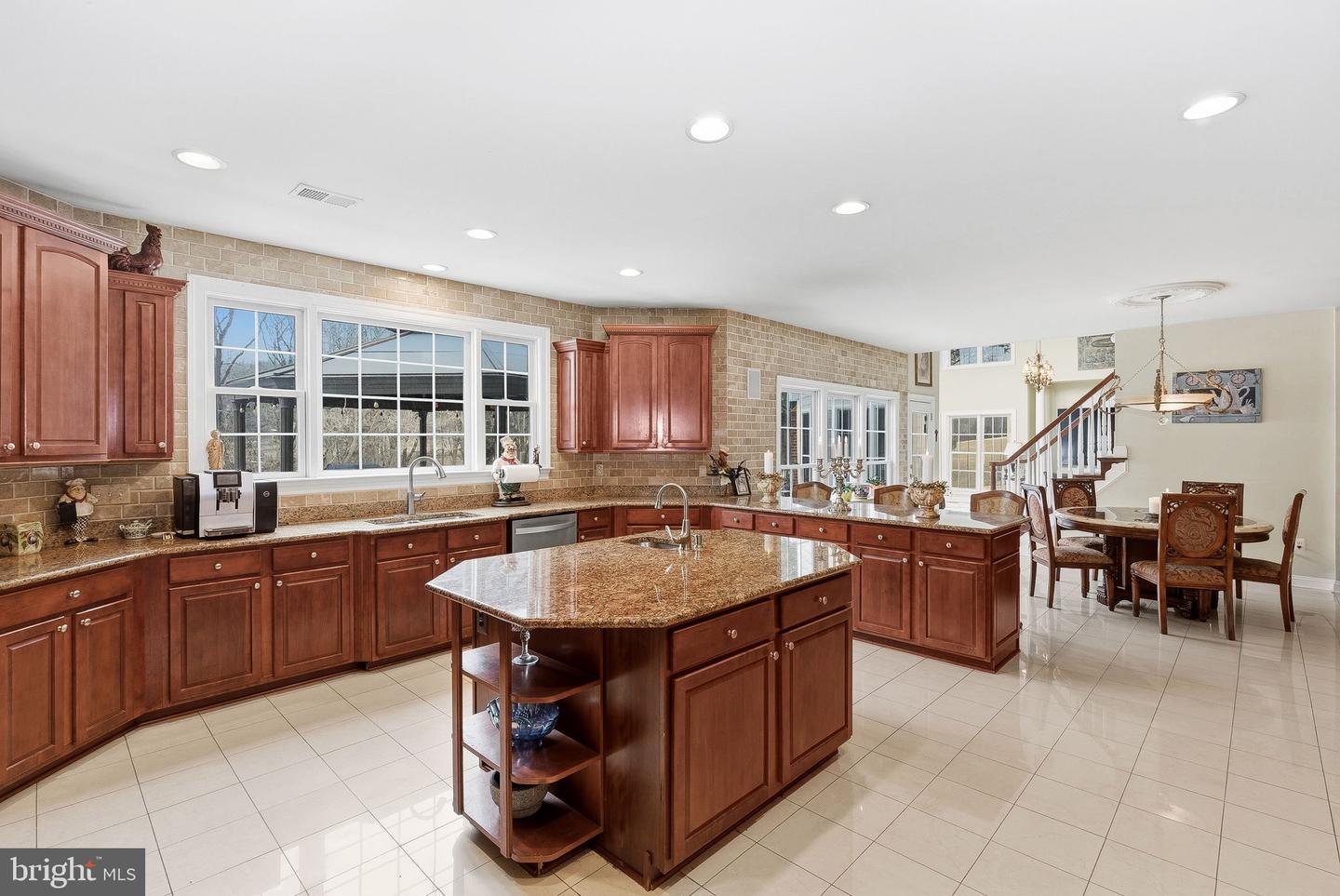 16655 MACNAUGHTON CT, PURCELLVILLE, Virginia 20132, 6 Bedrooms Bedrooms, ,5 BathroomsBathrooms,Residential,For sale,16655 MACNAUGHTON CT,VALO2115618 MLS # VALO2115618