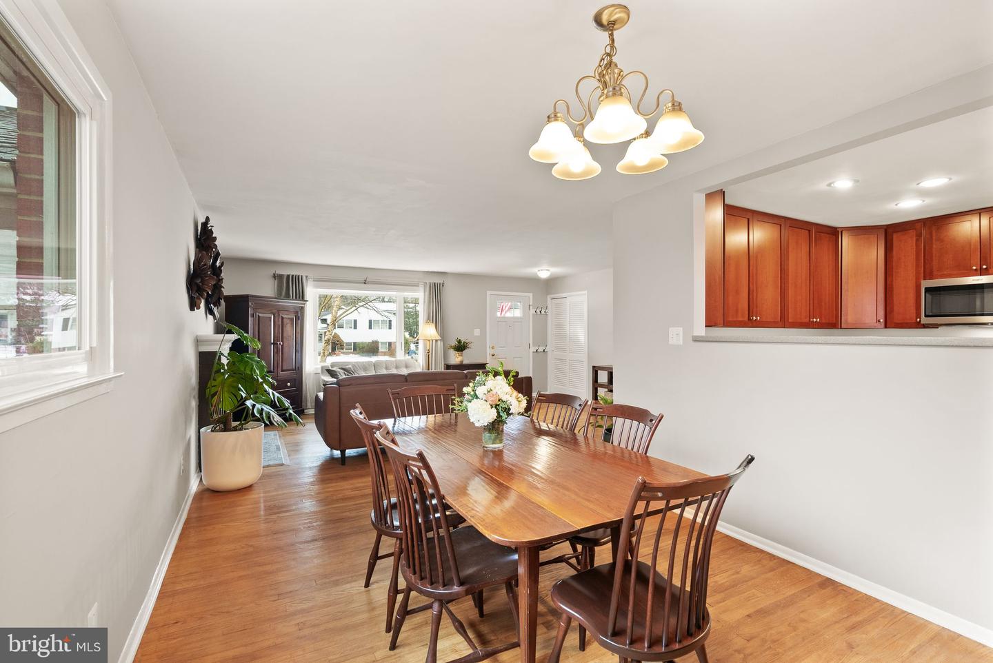 8108 CARRICK LN, SPRINGFIELD, Virginia 22151, 4 Bedrooms Bedrooms, ,3 BathroomsBathrooms,Residential,For sale,8108 CARRICK LN,VAFX2290154 MLS # VAFX2290154 8108 CARRICK LN, SPRINGFIELD, Virginia 22151, 4 Bedrooms Bedrooms, ,3 BathroomsBathrooms,Residential,For sale,8108 CARRICK LN,VAFX2290154 MLS # VAFX2290154