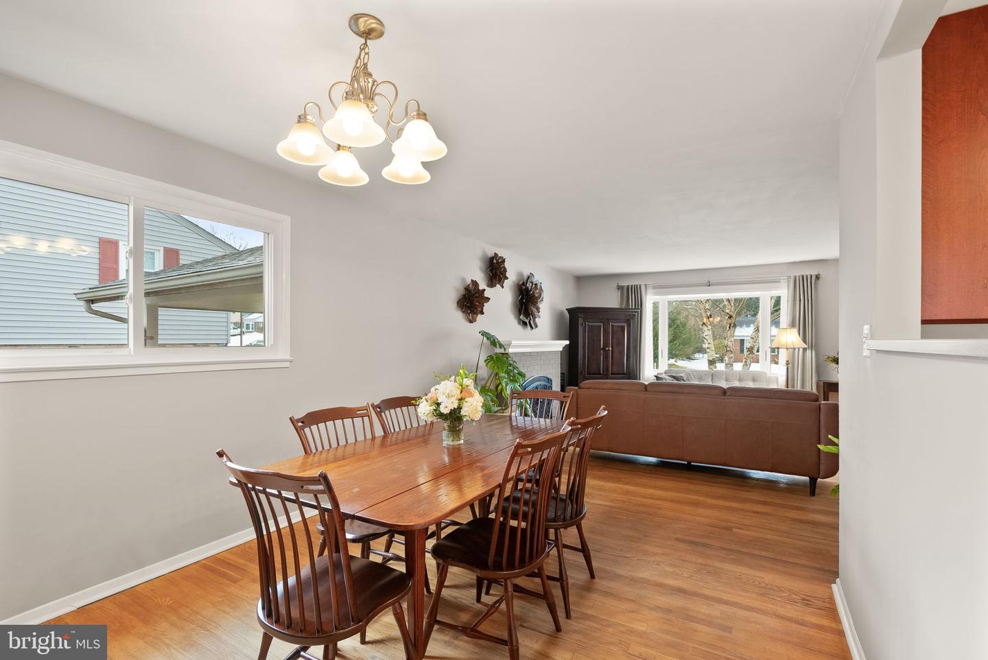 8108 CARRICK LN, SPRINGFIELD, Virginia 22151, 4 Bedrooms Bedrooms, ,3 BathroomsBathrooms,Residential,For sale,8108 CARRICK LN,VAFX2290154 MLS # VAFX2290154 8108 CARRICK LN, SPRINGFIELD, Virginia 22151, 4 Bedrooms Bedrooms, ,3 BathroomsBathrooms,Residential,For sale,8108 CARRICK LN,VAFX2290154 MLS # VAFX2290154