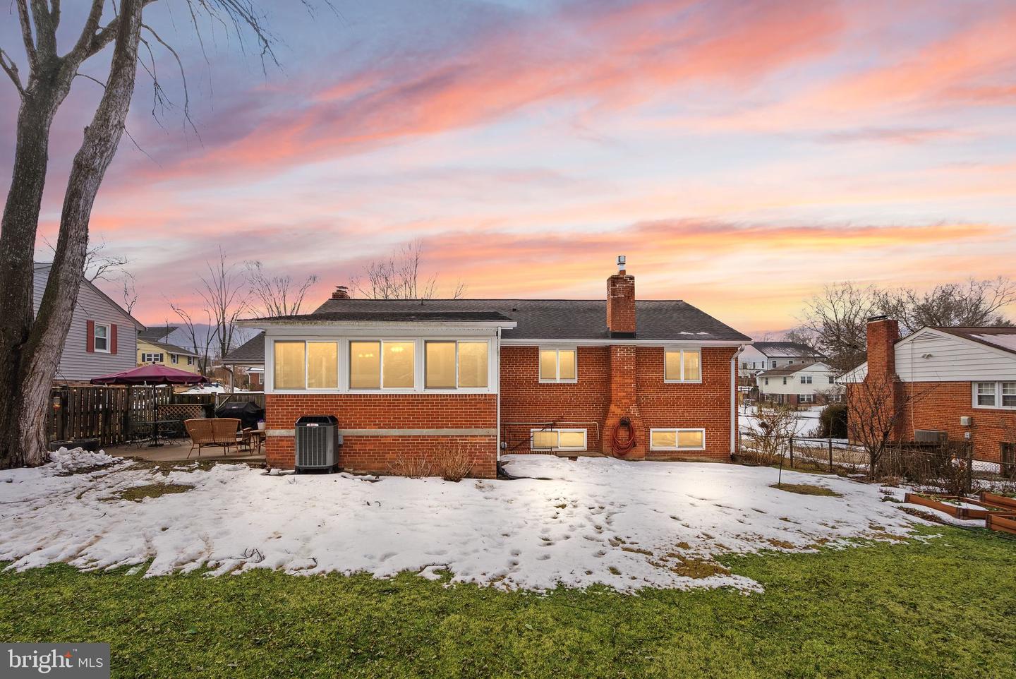 8108 CARRICK LN, SPRINGFIELD, Virginia 22151, 4 Bedrooms Bedrooms, ,3 BathroomsBathrooms,Residential,For sale,8108 CARRICK LN,VAFX2290154 MLS # VAFX2290154 8108 CARRICK LN, SPRINGFIELD, Virginia 22151, 4 Bedrooms Bedrooms, ,3 BathroomsBathrooms,Residential,For sale,8108 CARRICK LN,VAFX2290154 MLS # VAFX2290154