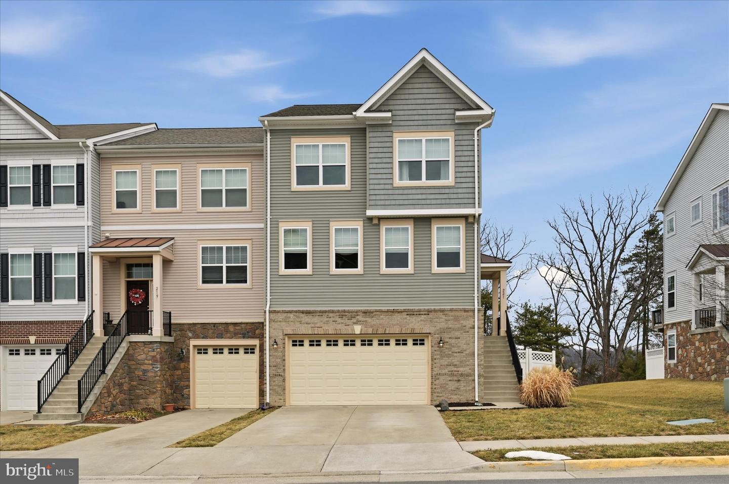 221 COBBLE STONE DR, WINCHESTER, Virginia 22602, 4 Bedrooms Bedrooms, ,3 BathroomsBathrooms,Residential,For sale,221 COBBLE STONE DR,VAFV2039498 MLS # VAFV2039498