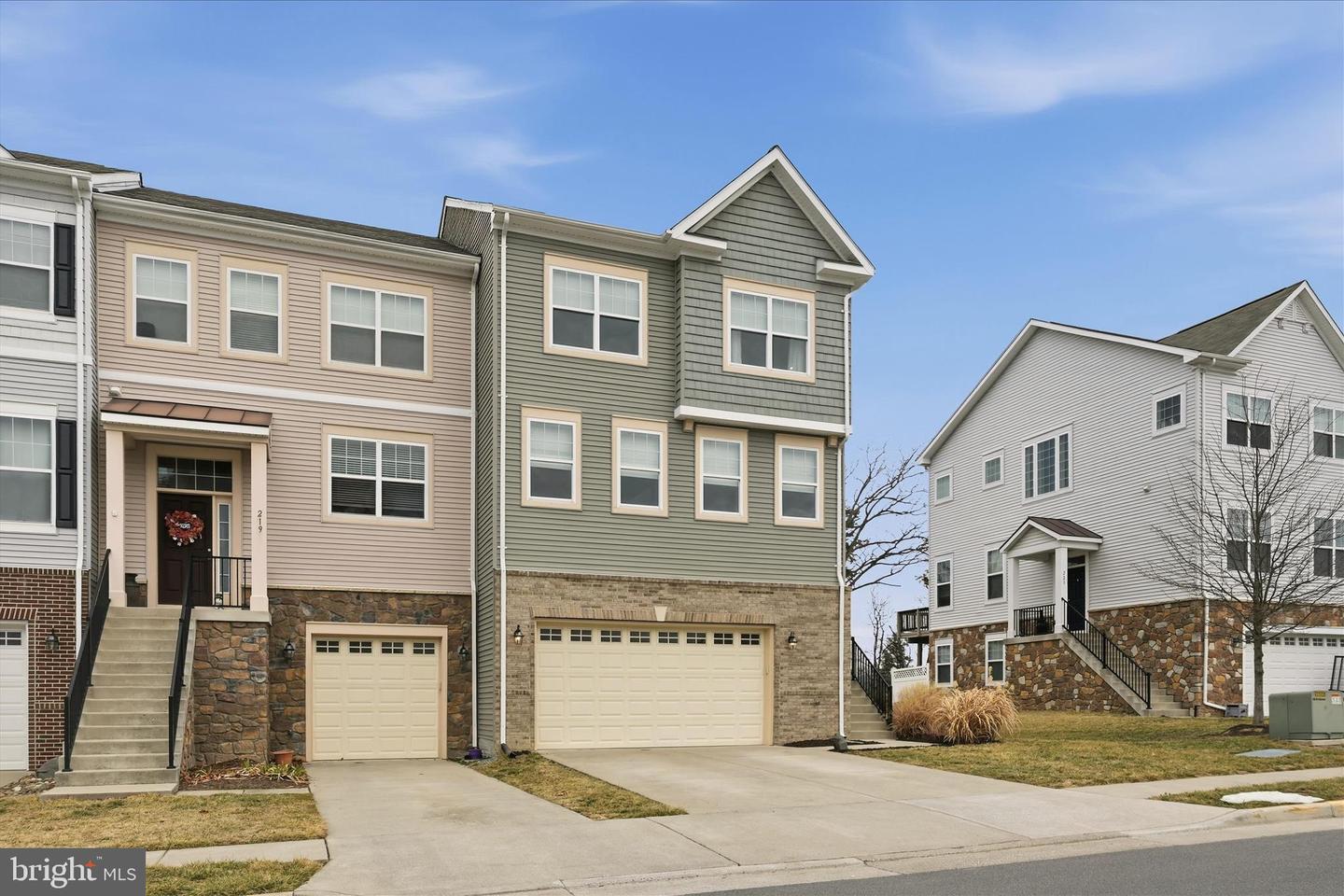 221 COBBLE STONE DR, WINCHESTER, Virginia 22602, 4 Bedrooms Bedrooms, ,3 BathroomsBathrooms,Residential,For sale,221 COBBLE STONE DR,VAFV2039498 MLS # VAFV2039498