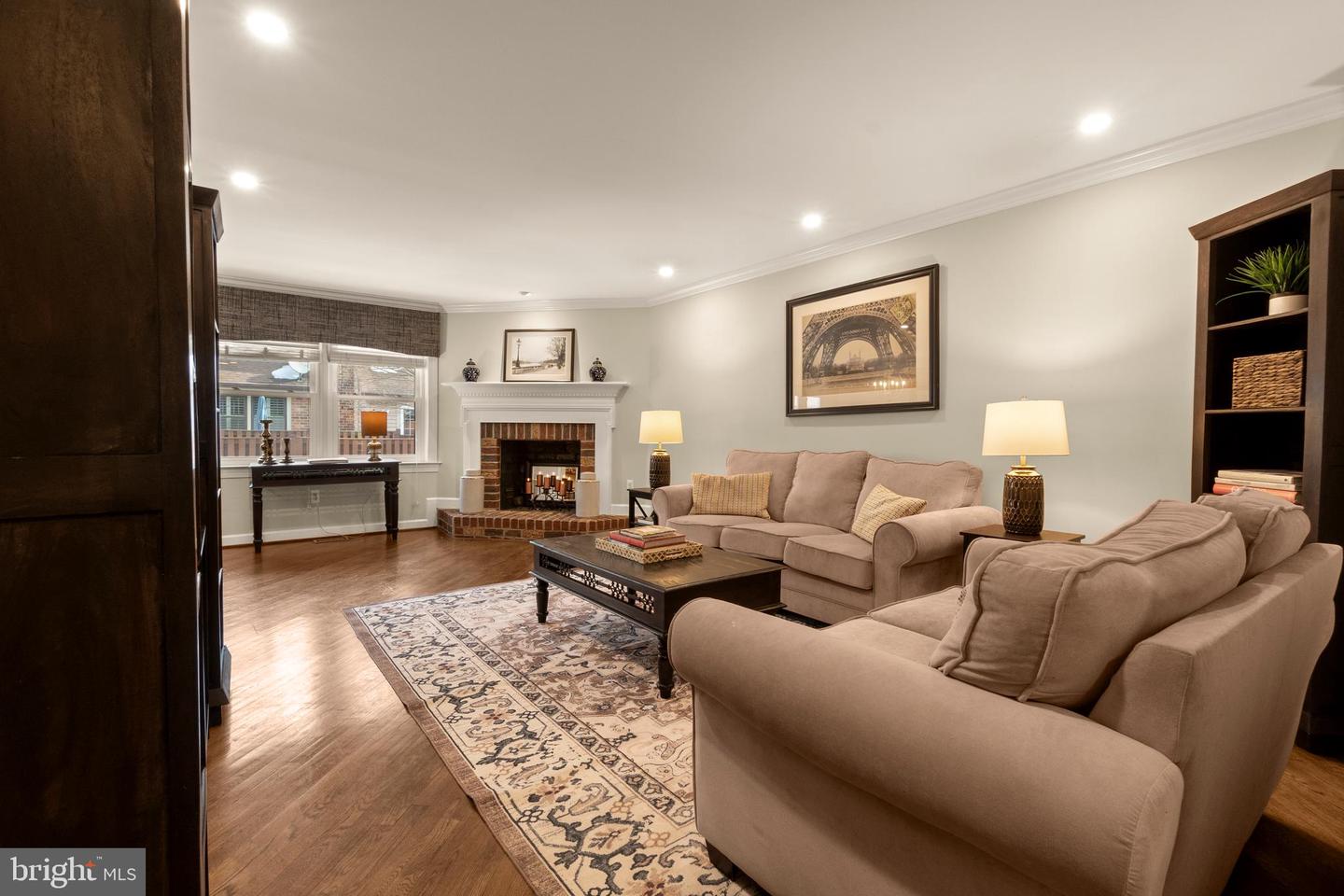 5203 COTTINGHAM PL, ALEXANDRIA, Virginia 22304, 3 Bedrooms Bedrooms, ,3 BathroomsBathrooms,Residential,For sale,5203 COTTINGHAM PL,VAFX2290208 MLS # VAFX2290208