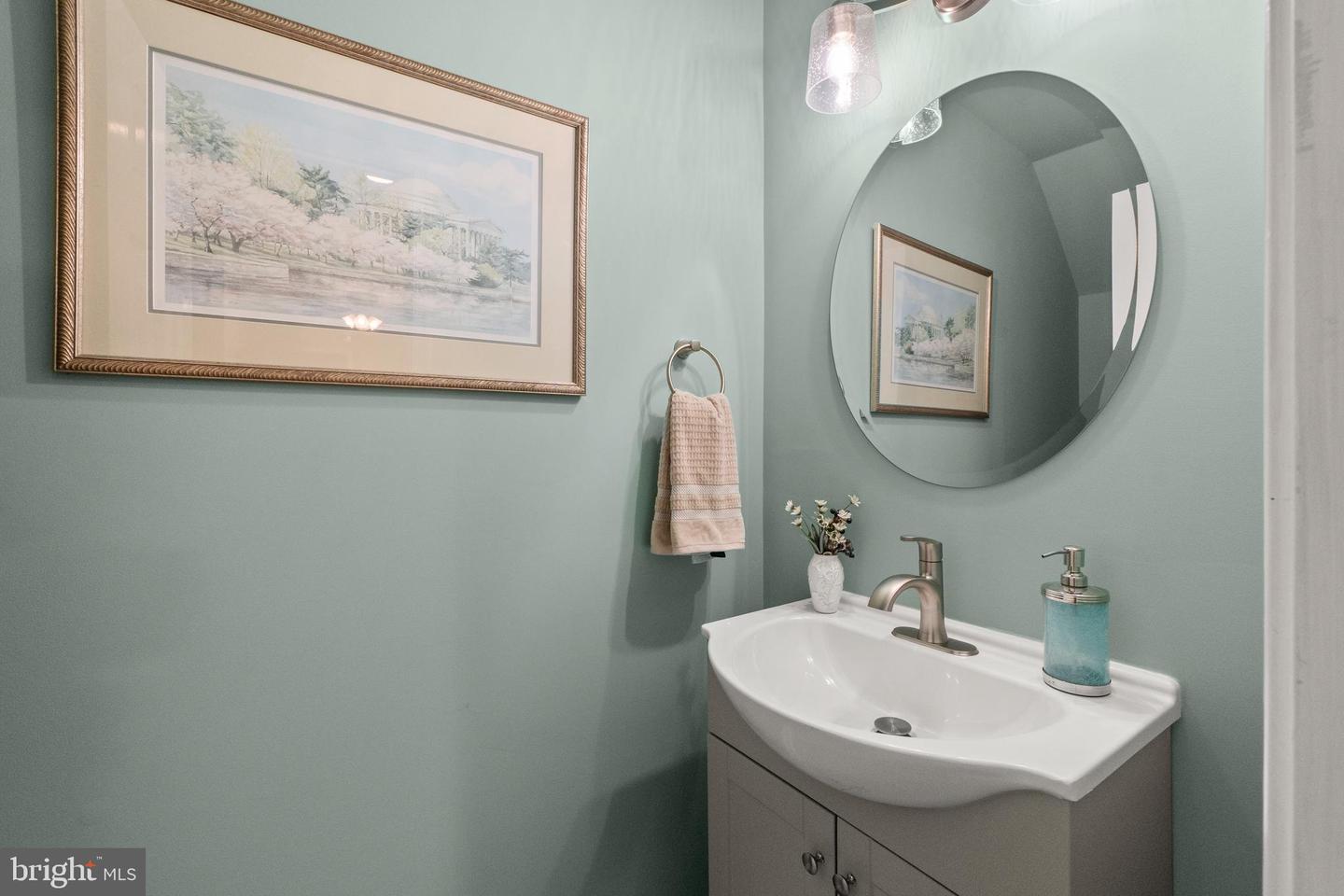 5203 COTTINGHAM PL, ALEXANDRIA, Virginia 22304, 3 Bedrooms Bedrooms, ,3 BathroomsBathrooms,Residential,For sale,5203 COTTINGHAM PL,VAFX2290208 MLS # VAFX2290208