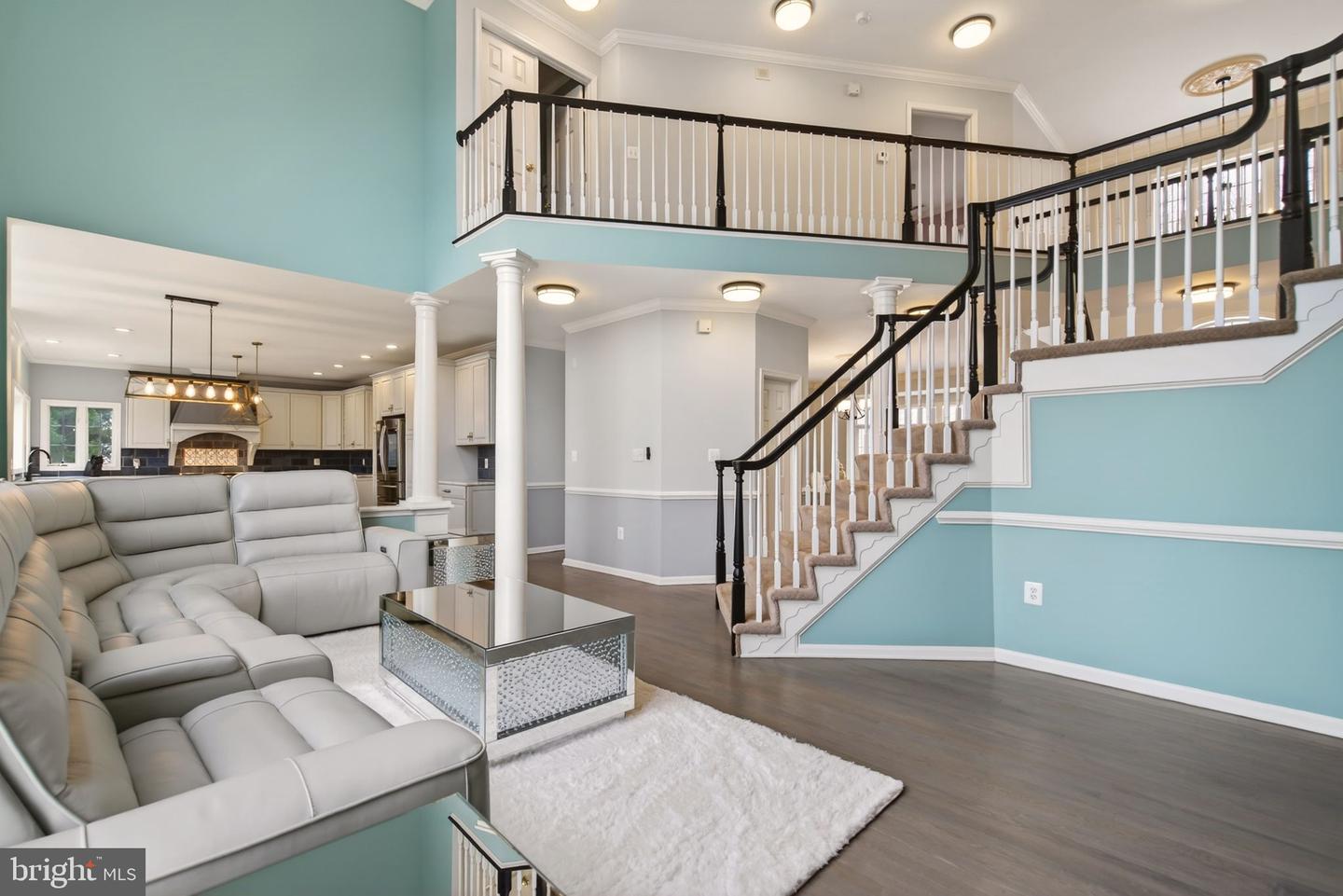 8020 POHICK RD, SPRINGFIELD, Virginia 22153, 6 Bedrooms Bedrooms, ,5 BathroomsBathrooms,Residential,For sale,8020 POHICK RD,VAFX2290294 MLS # VAFX2290294