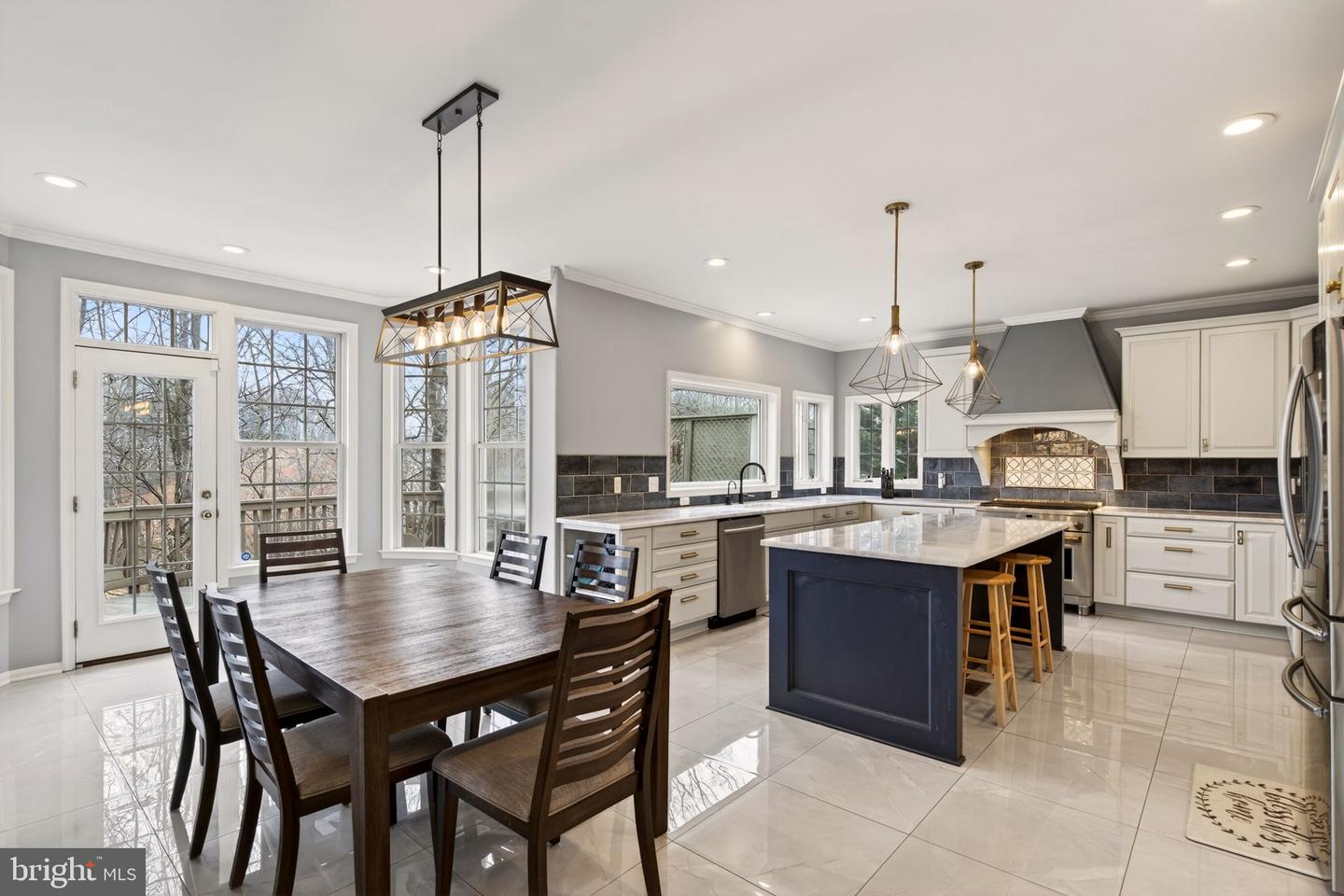 8020 POHICK RD, SPRINGFIELD, Virginia 22153, 6 Bedrooms Bedrooms, ,5 BathroomsBathrooms,Residential,For sale,8020 POHICK RD,VAFX2290294 MLS # VAFX2290294