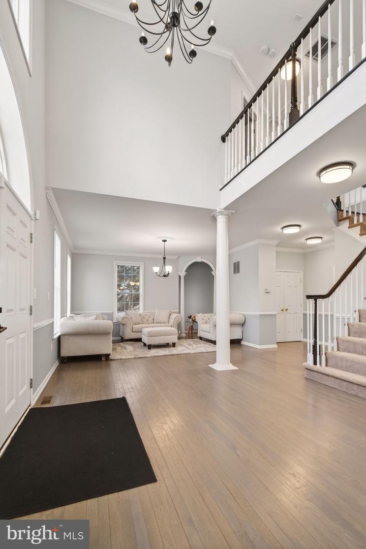 8020 POHICK RD, SPRINGFIELD, Virginia 22153, 6 Bedrooms Bedrooms, ,5 BathroomsBathrooms,Residential,For sale,8020 POHICK RD,VAFX2290294 MLS # VAFX2290294