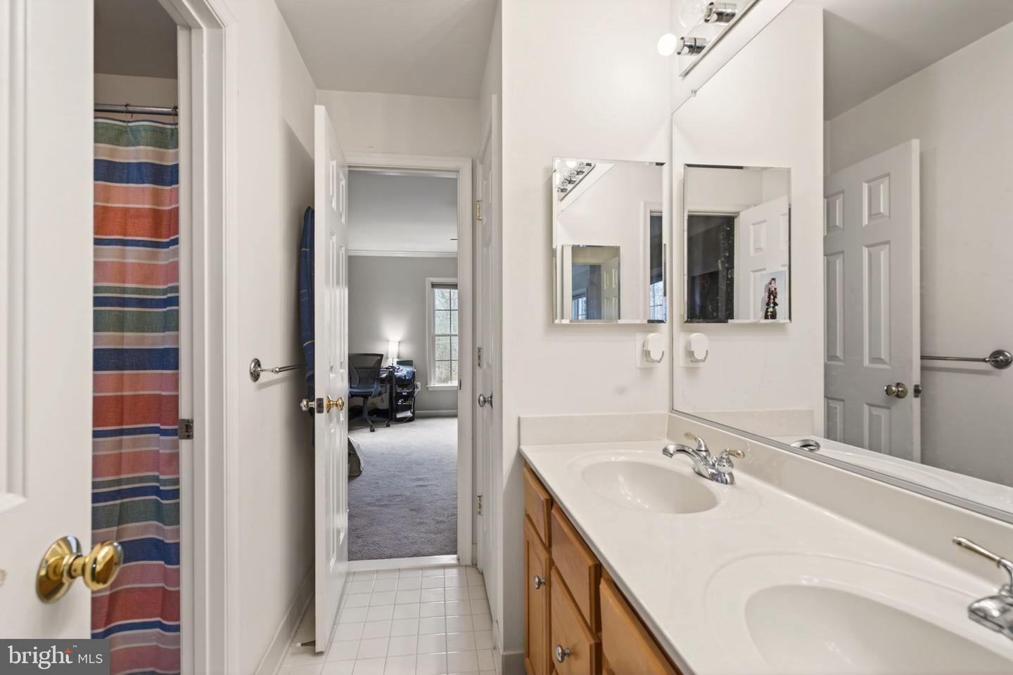 8020 POHICK RD, SPRINGFIELD, Virginia 22153, 6 Bedrooms Bedrooms, ,5 BathroomsBathrooms,Residential,For sale,8020 POHICK RD,VAFX2290294 MLS # VAFX2290294