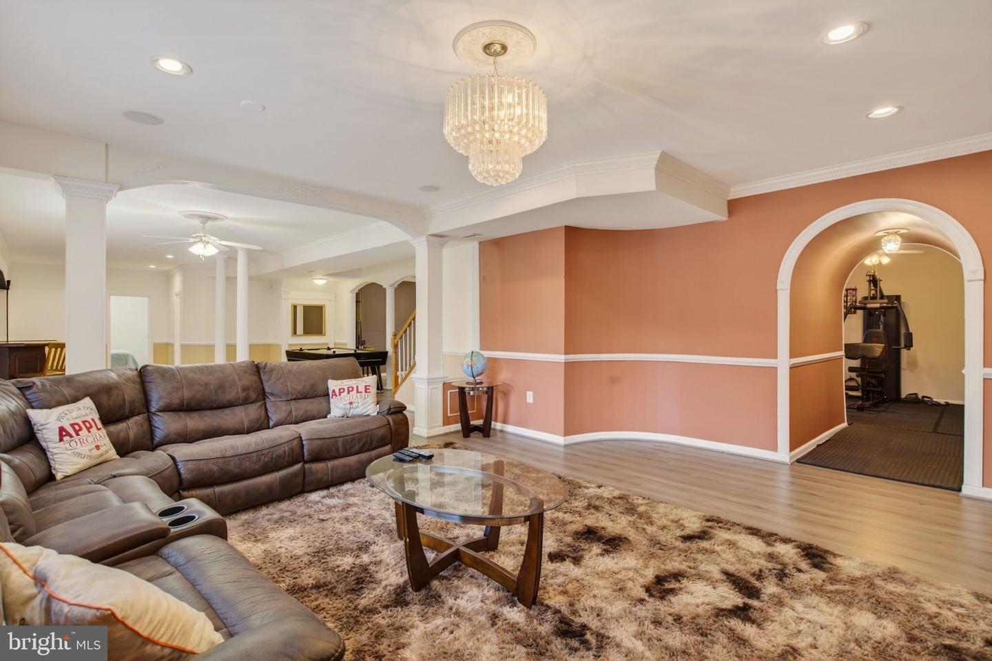 8020 POHICK RD, SPRINGFIELD, Virginia 22153, 6 Bedrooms Bedrooms, ,5 BathroomsBathrooms,Residential,For sale,8020 POHICK RD,VAFX2290294 MLS # VAFX2290294