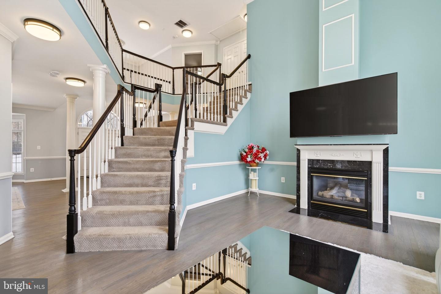 8020 POHICK RD, SPRINGFIELD, Virginia 22153, 6 Bedrooms Bedrooms, ,5 BathroomsBathrooms,Residential,For sale,8020 POHICK RD,VAFX2290294 MLS # VAFX2290294