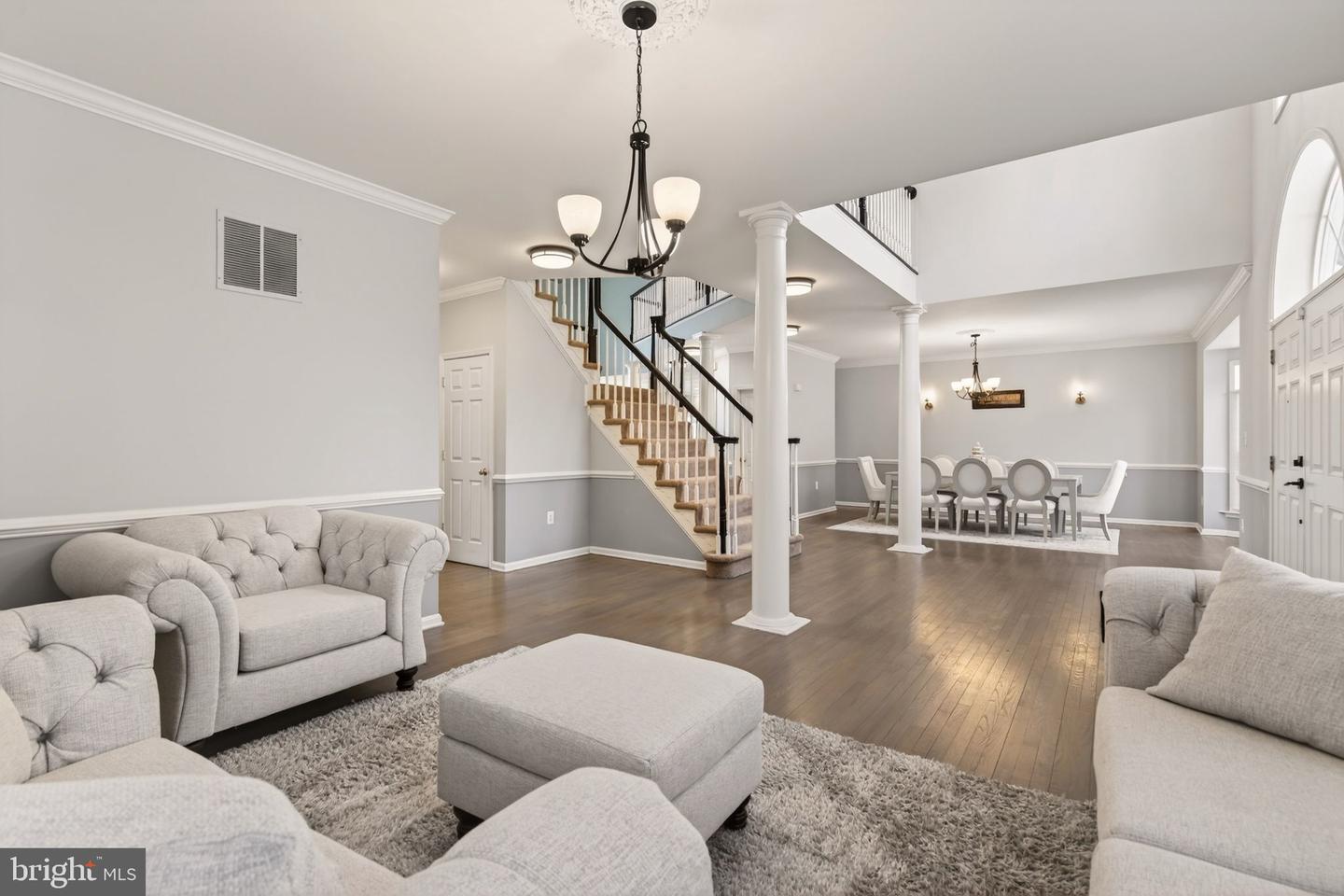 8020 POHICK RD, SPRINGFIELD, Virginia 22153, 6 Bedrooms Bedrooms, ,5 BathroomsBathrooms,Residential,For sale,8020 POHICK RD,VAFX2290294 MLS # VAFX2290294