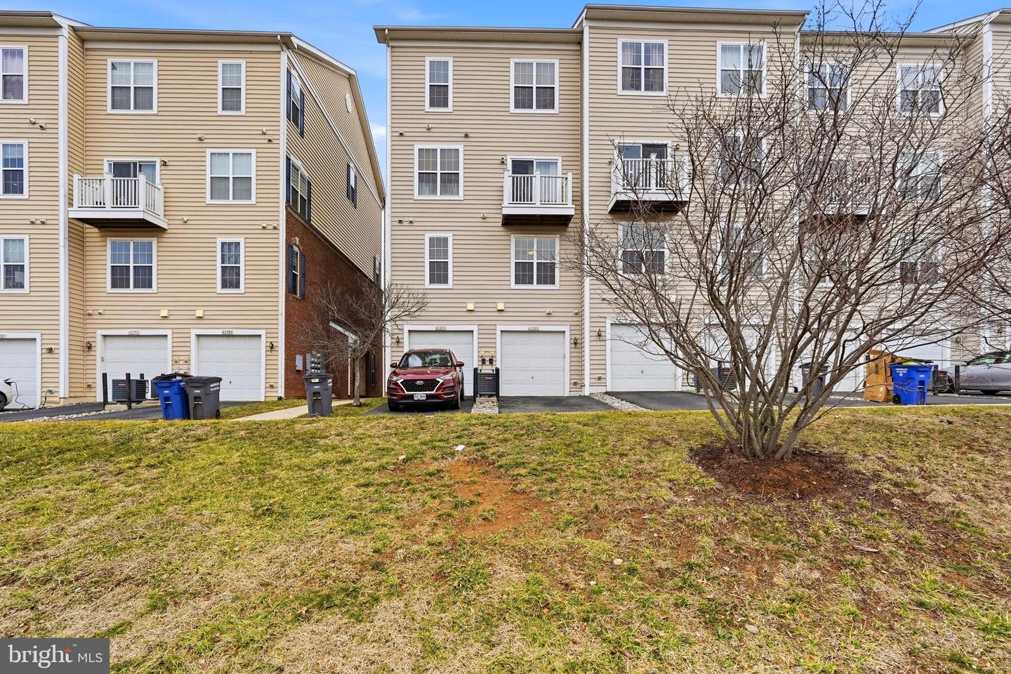 43803 KINGSTON STATION TER, ASHBURN, Virginia 20148, 3 Bedrooms Bedrooms, ,2 BathroomsBathrooms,Residential,For sale,43803 KINGSTON STATION TER,VALO2115688 MLS # VALO2115688 43803 KINGSTON STATION TER, ASHBURN, Virginia 20148, 3 Bedrooms Bedrooms, ,2 BathroomsBathrooms,Residential,For sale,43803 KINGSTON STATION TER,VALO2115688 MLS # VALO2115688